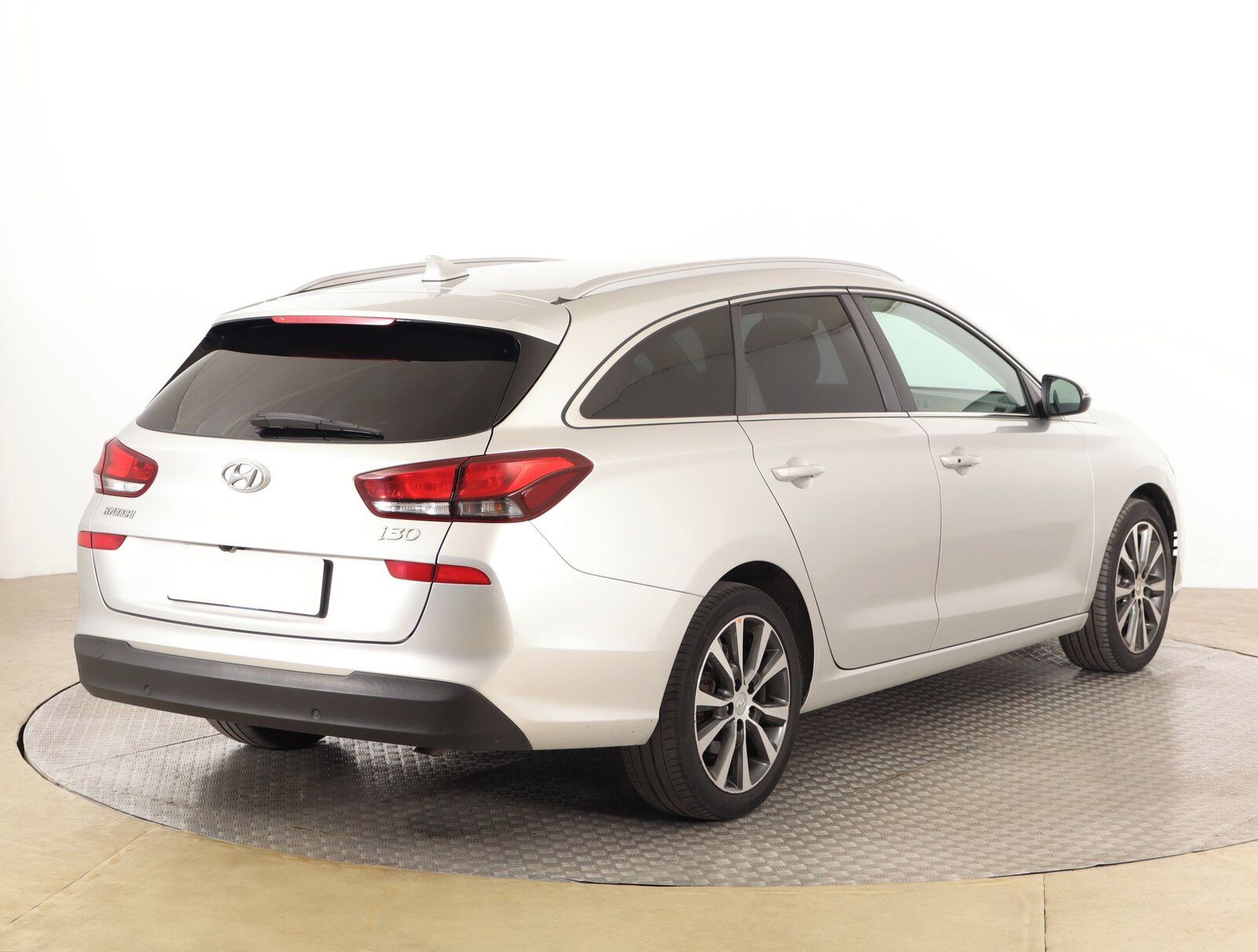 Hyundai i30, 1.4 T-GDI, Style, Automat - fotka 5