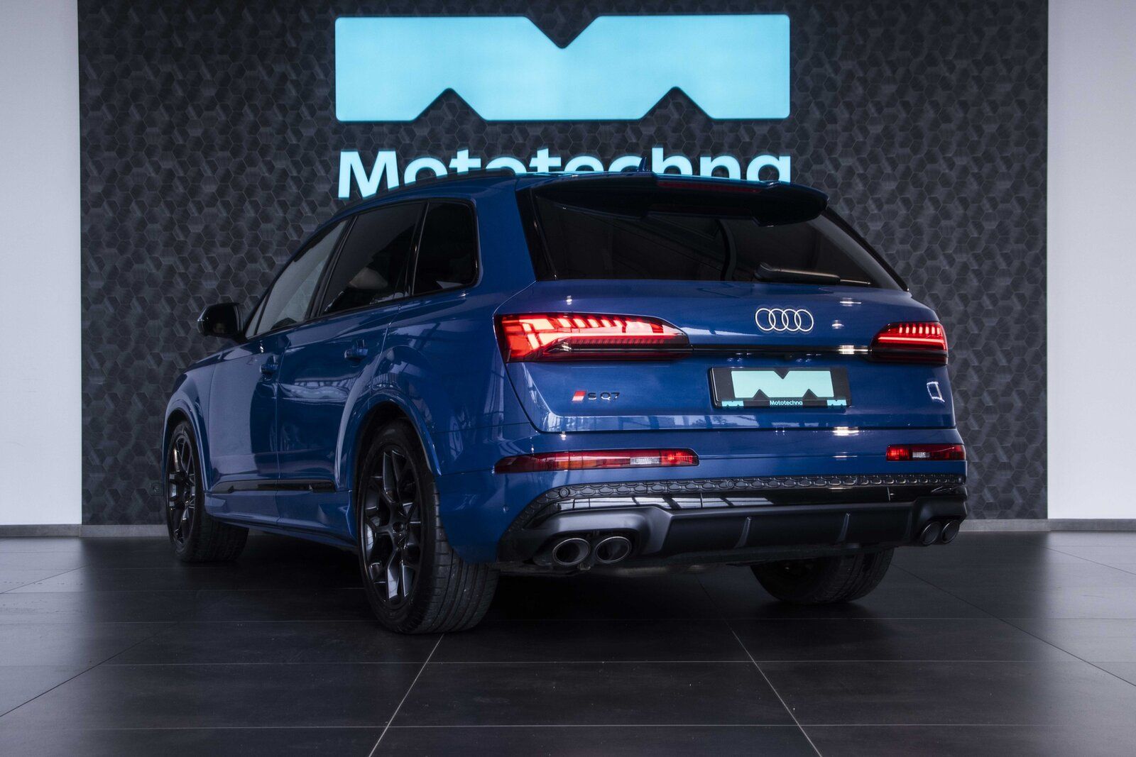 Audi SQ7, 4.0 TFSI, S-line - fotka 3