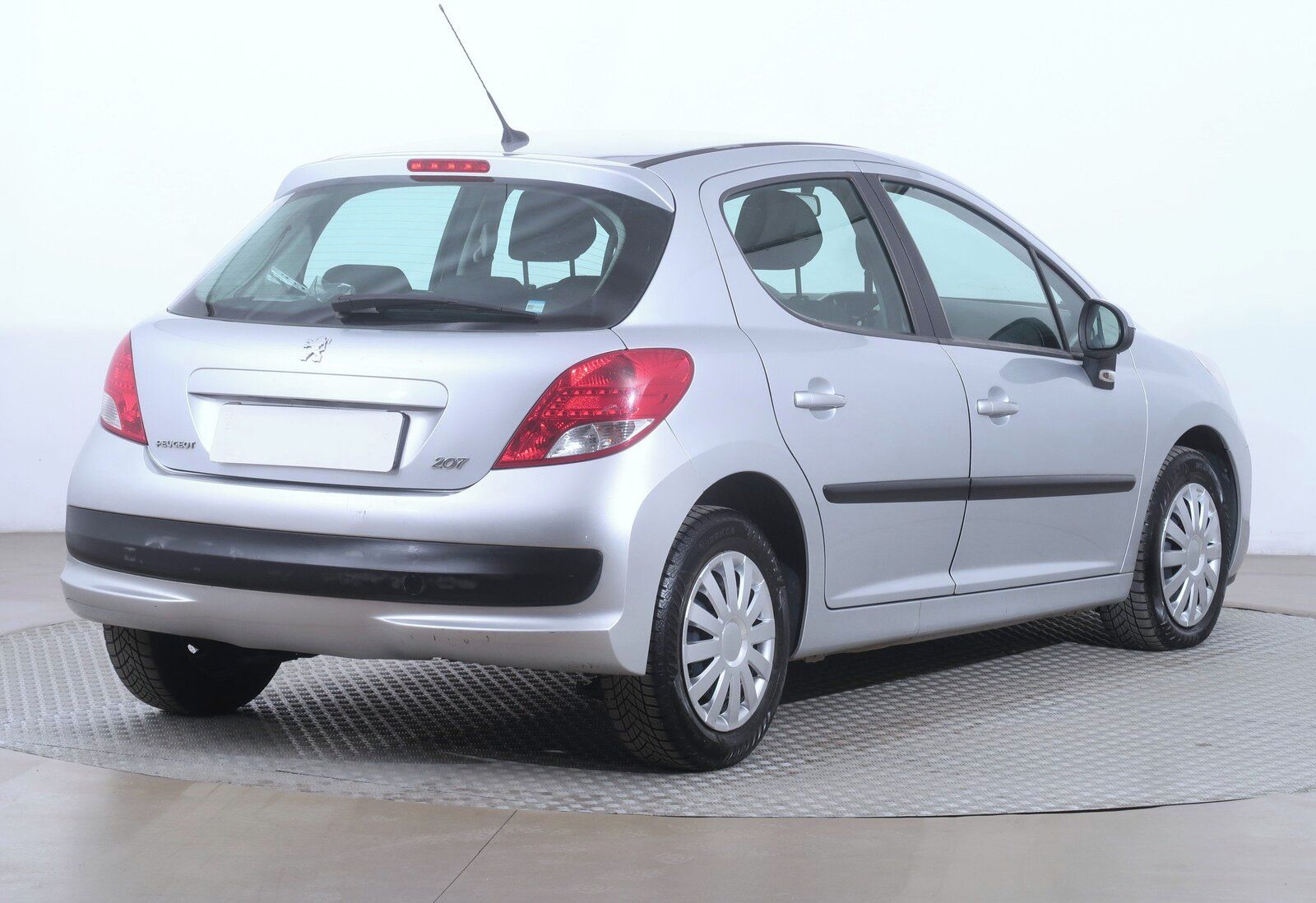 Peugeot 207, 1.4 HDI, po STK, oblíbený vůz - fotka 5
