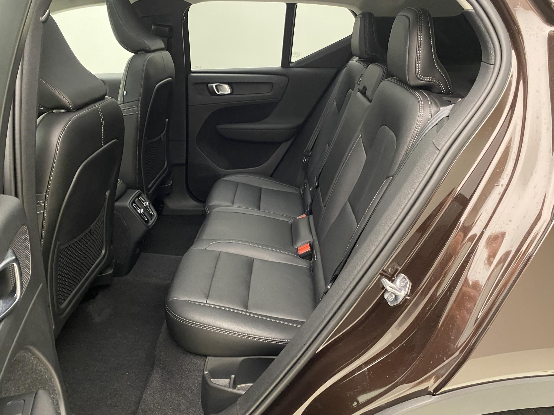 Volvo XC40, T4 AWD INSCRIPTION AUT CZ - fotka 5