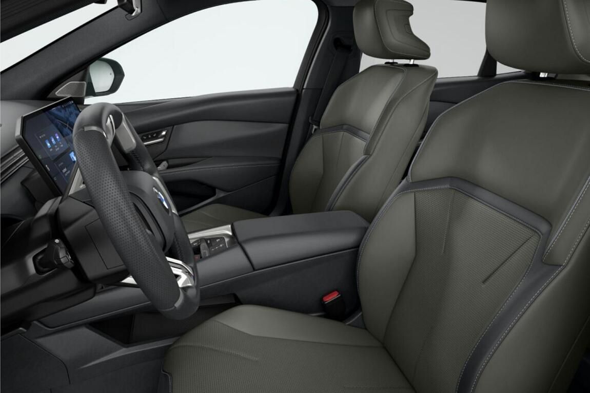 BMW i3, 50 xDrive Sedan - fotka 4