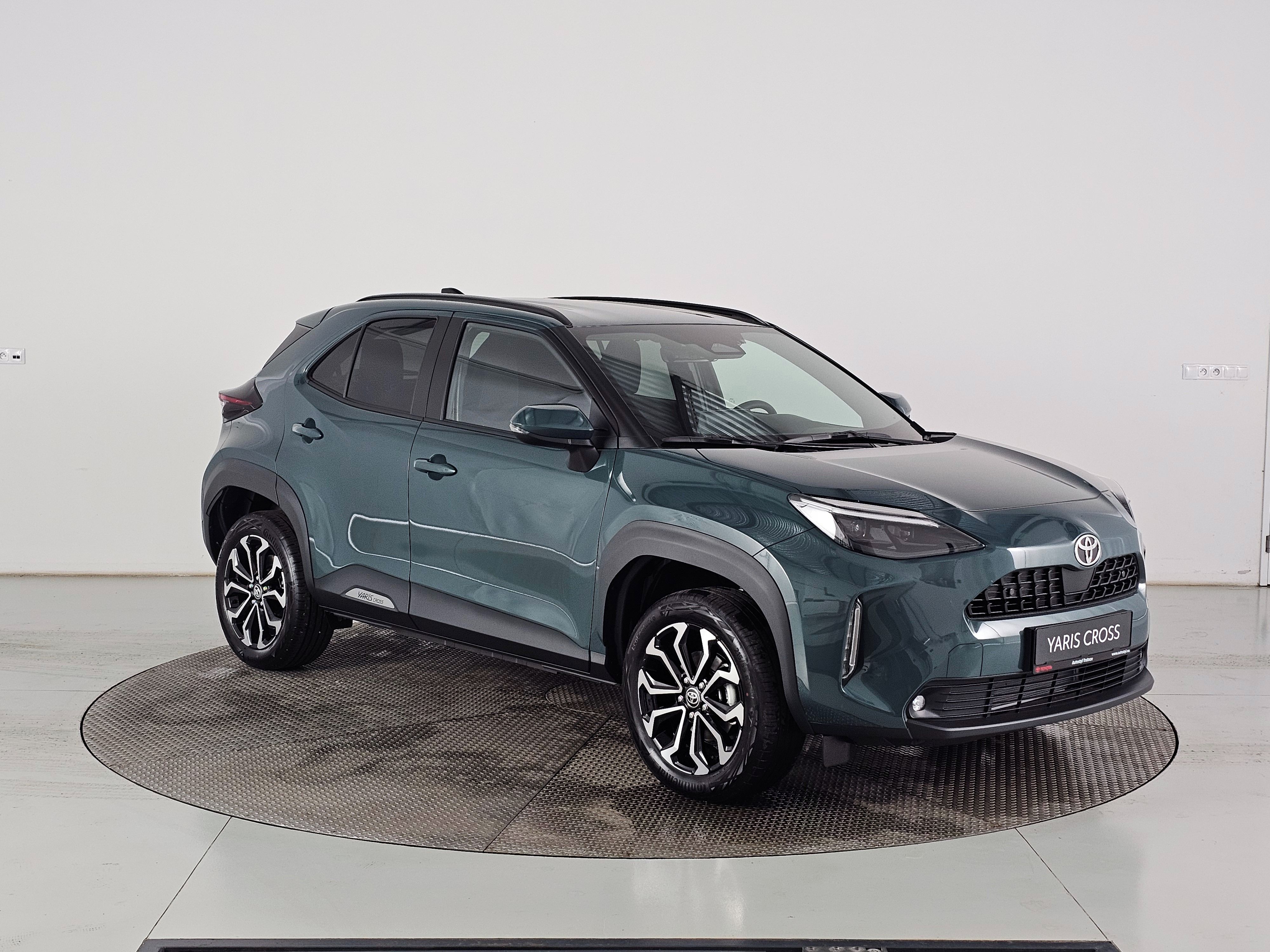 Toyota Yaris Cross, 1.5 HEV 130k Style 4x2 - fotka 4