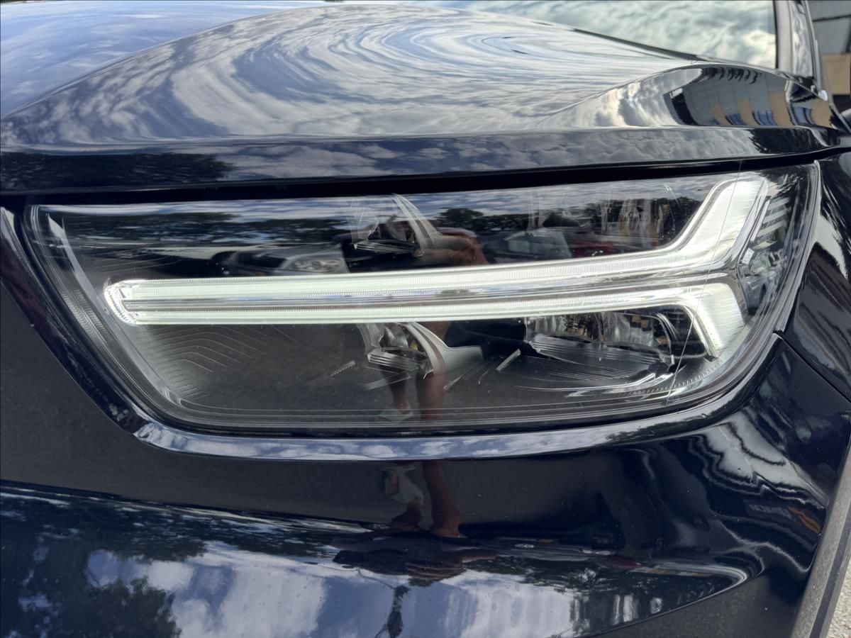 Volvo XC40, 2,0 AWD+360.FULL LED+ - fotka 4