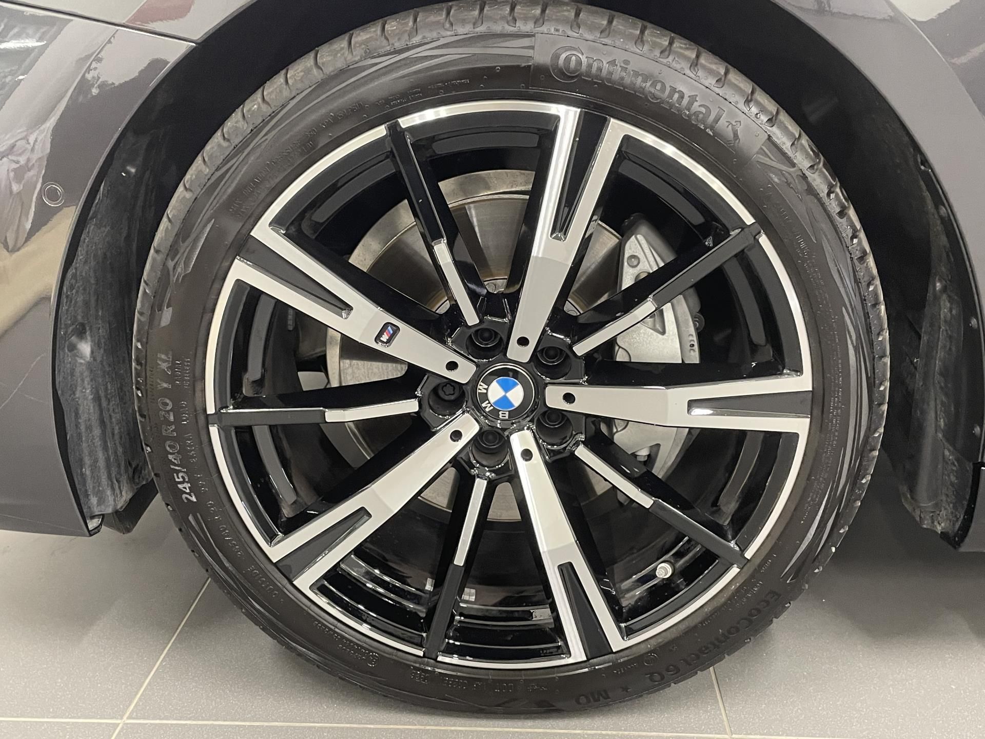 BMW Řada 5, 540d xDrive, Mpaket - fotka 4