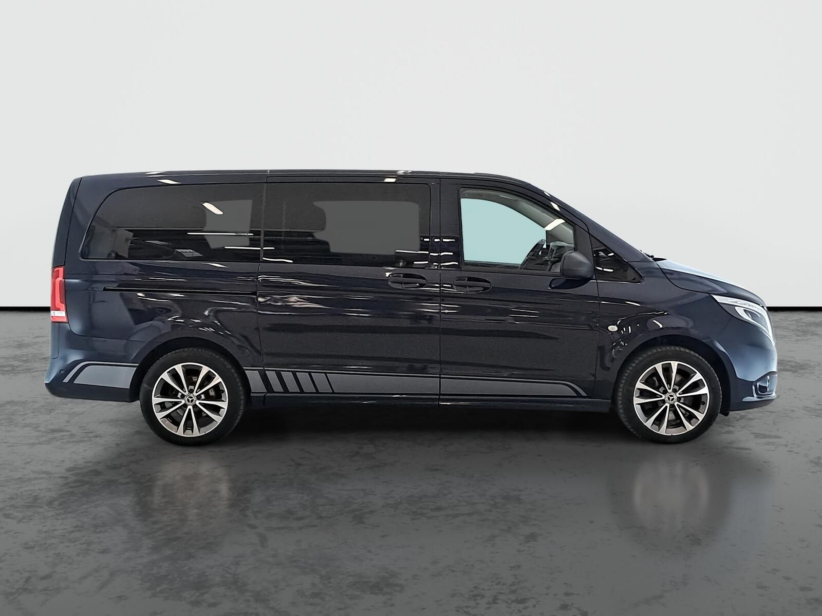 Mercedes-Benz Vito, 124 CDI 4x4, Bus, 8Míst, Klima - fotka 6