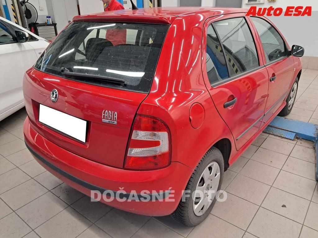 Škoda Fabia, 1.2i,2.maj,ČR - fotka 2