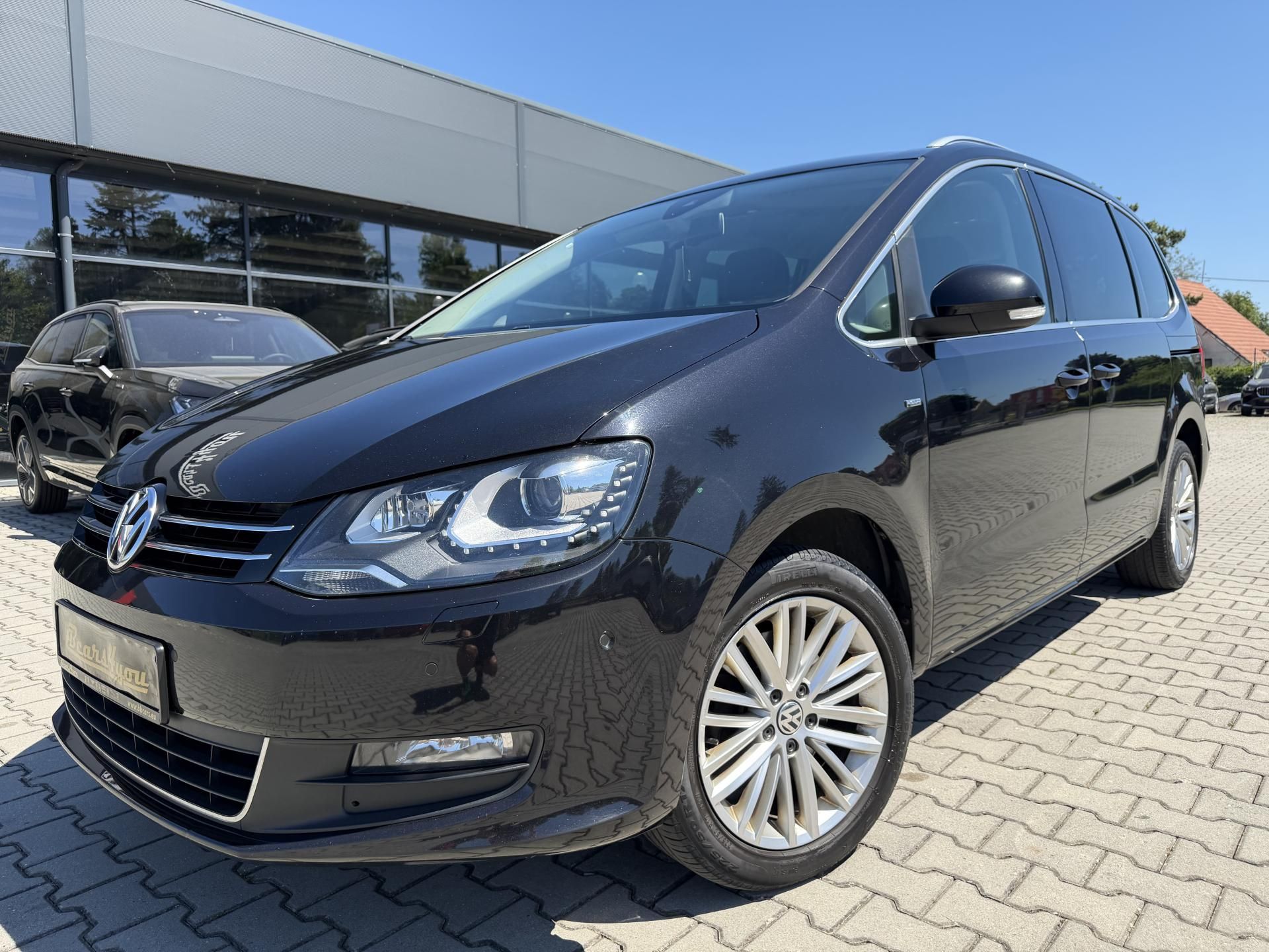 Volkswagen Sharan, 2.0TDI 103kW DSG 7M EL. DVĚŘE