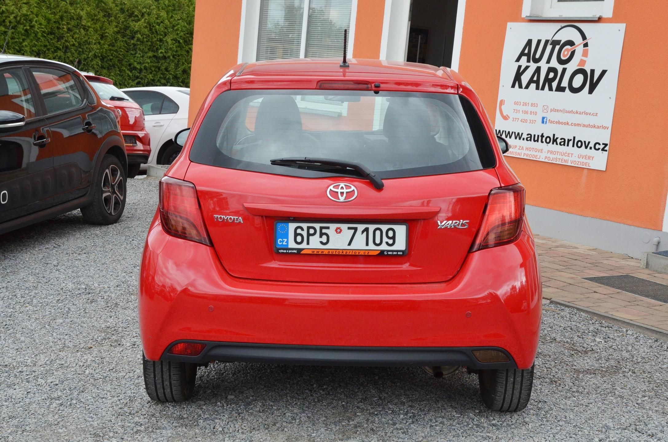 Toyota Yaris, 1.0 VVT-i 51kW / ČR / NAVIGACE - fotka 5