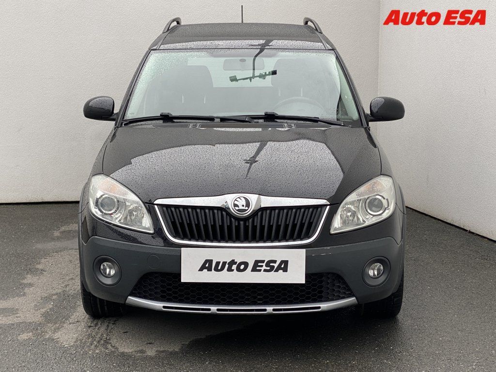 Škoda Roomster, 1.2 TSi,Scout,+kola,panor - fotka 2