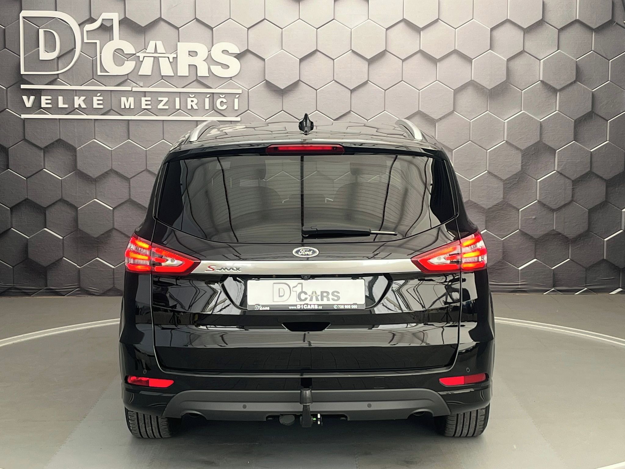 Ford S-MAX, 110 kw, manuál, REZERVOVÁNO - fotka 3