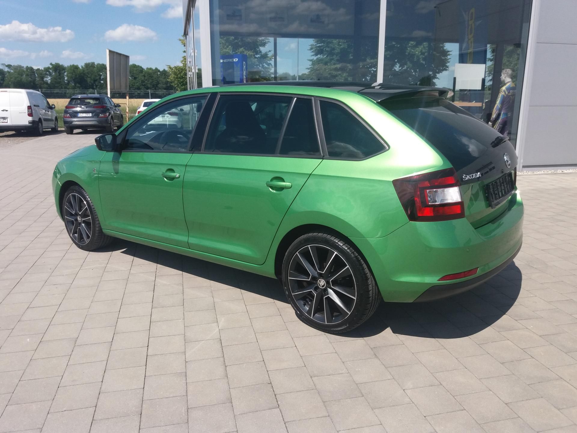 Škoda Rapid, 1.4TSi,DSG,XENONY,PANORAMA!! - fotka 4