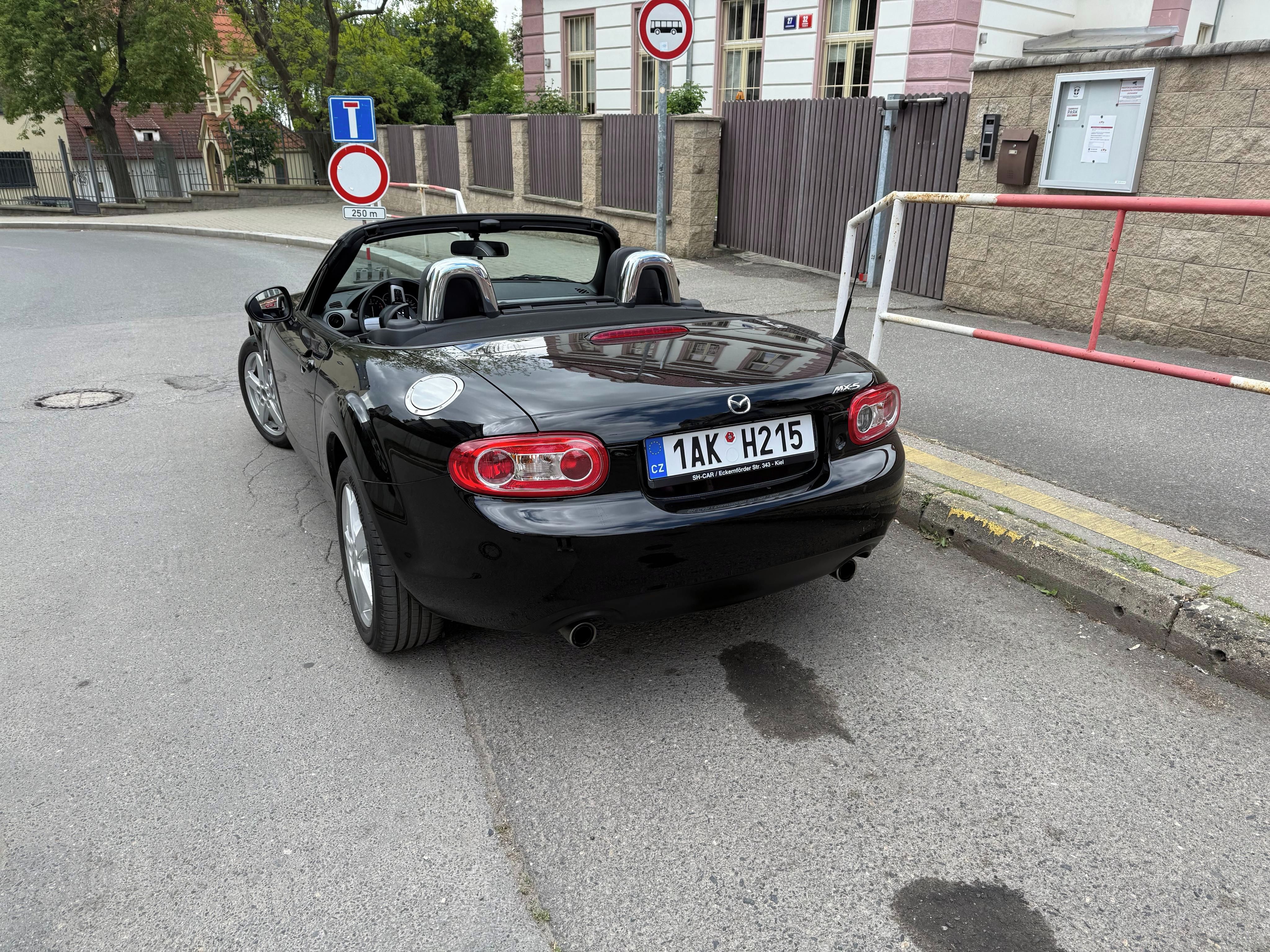 Mazda MX-5, Mazda MX-5 NCFL 1.8i 93 kW - fotka 2
