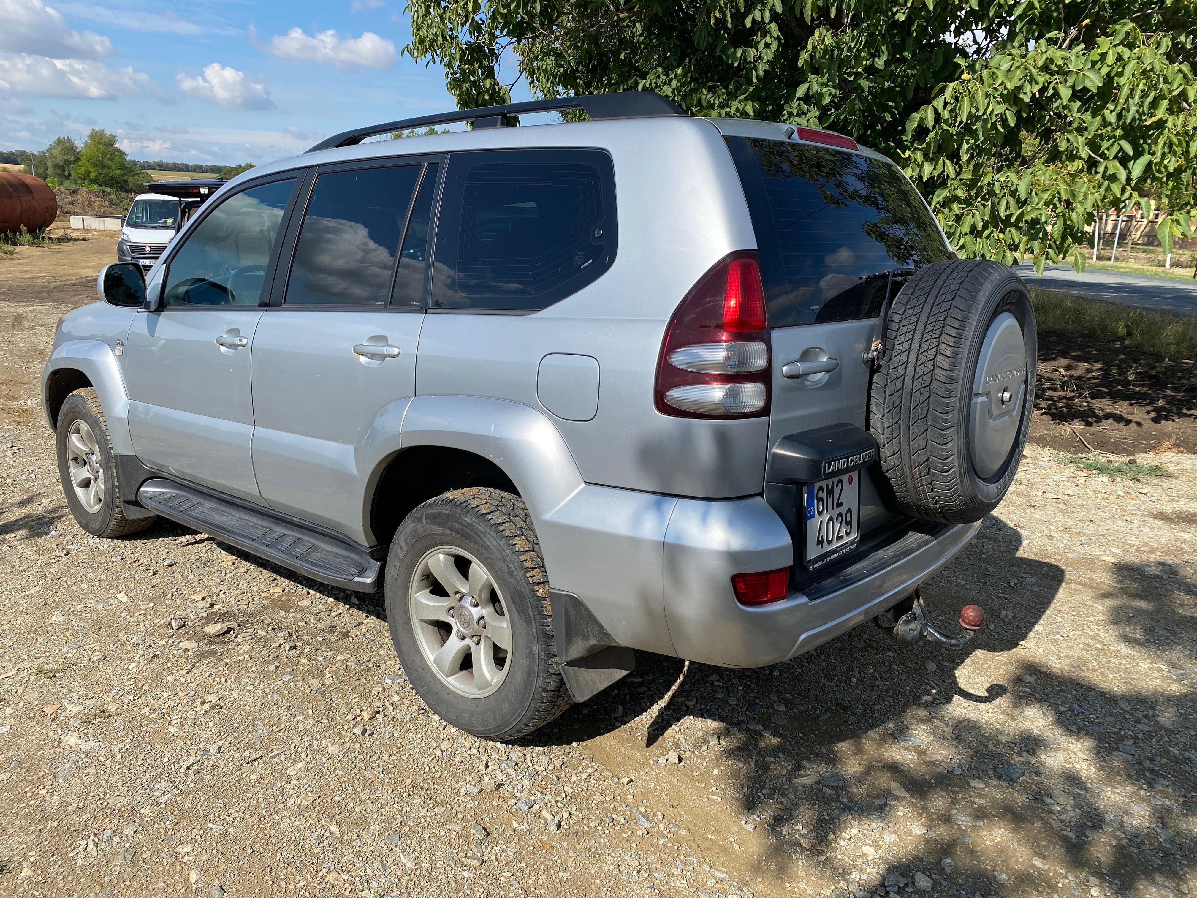 Toyota Land Cruiser, Toyota Land Cruiser 120 3.0 D4 - fotka 3