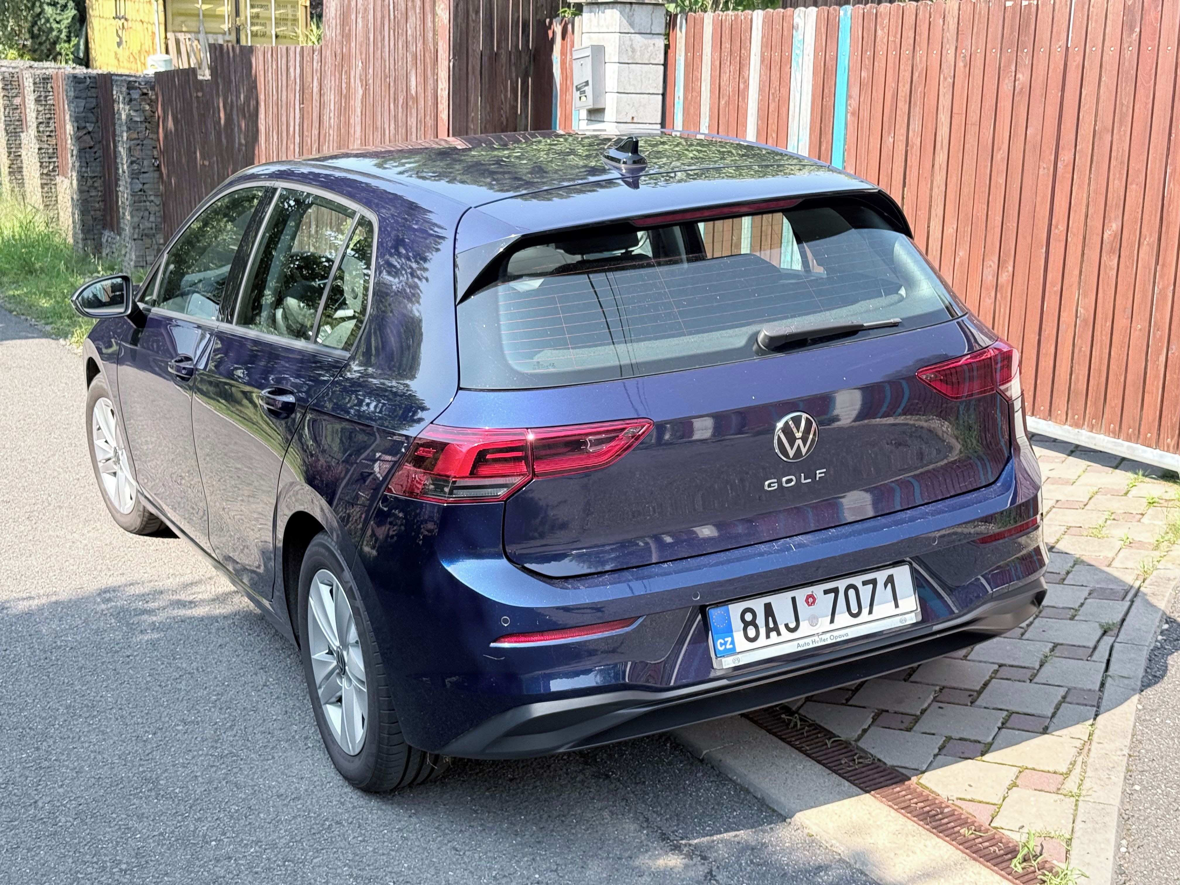 Volkswagen Golf, První majitel, servis. - fotka 3