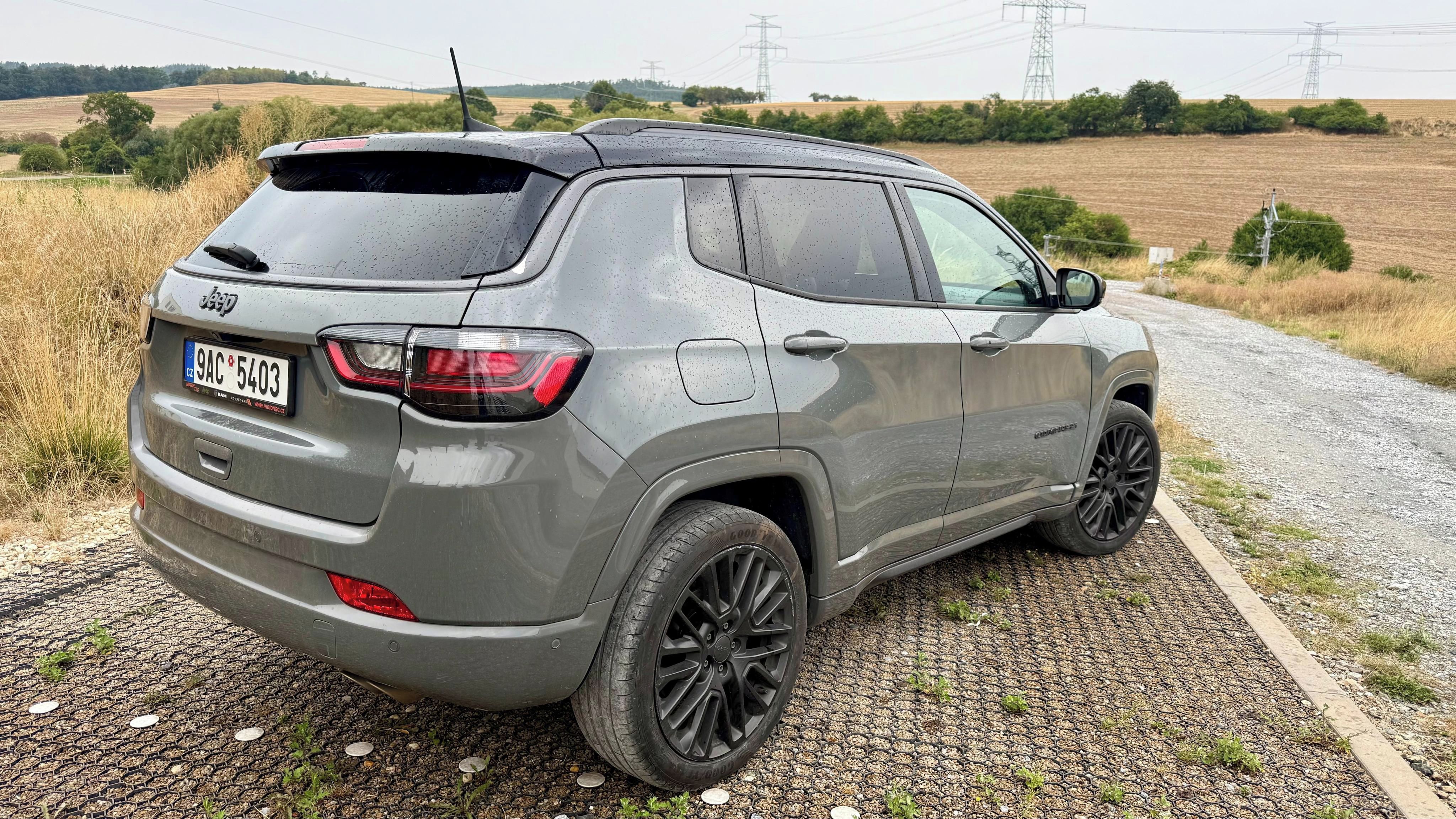 Jeep Compass, 1.3 LIMITED BLACK EDITION - fotka 4