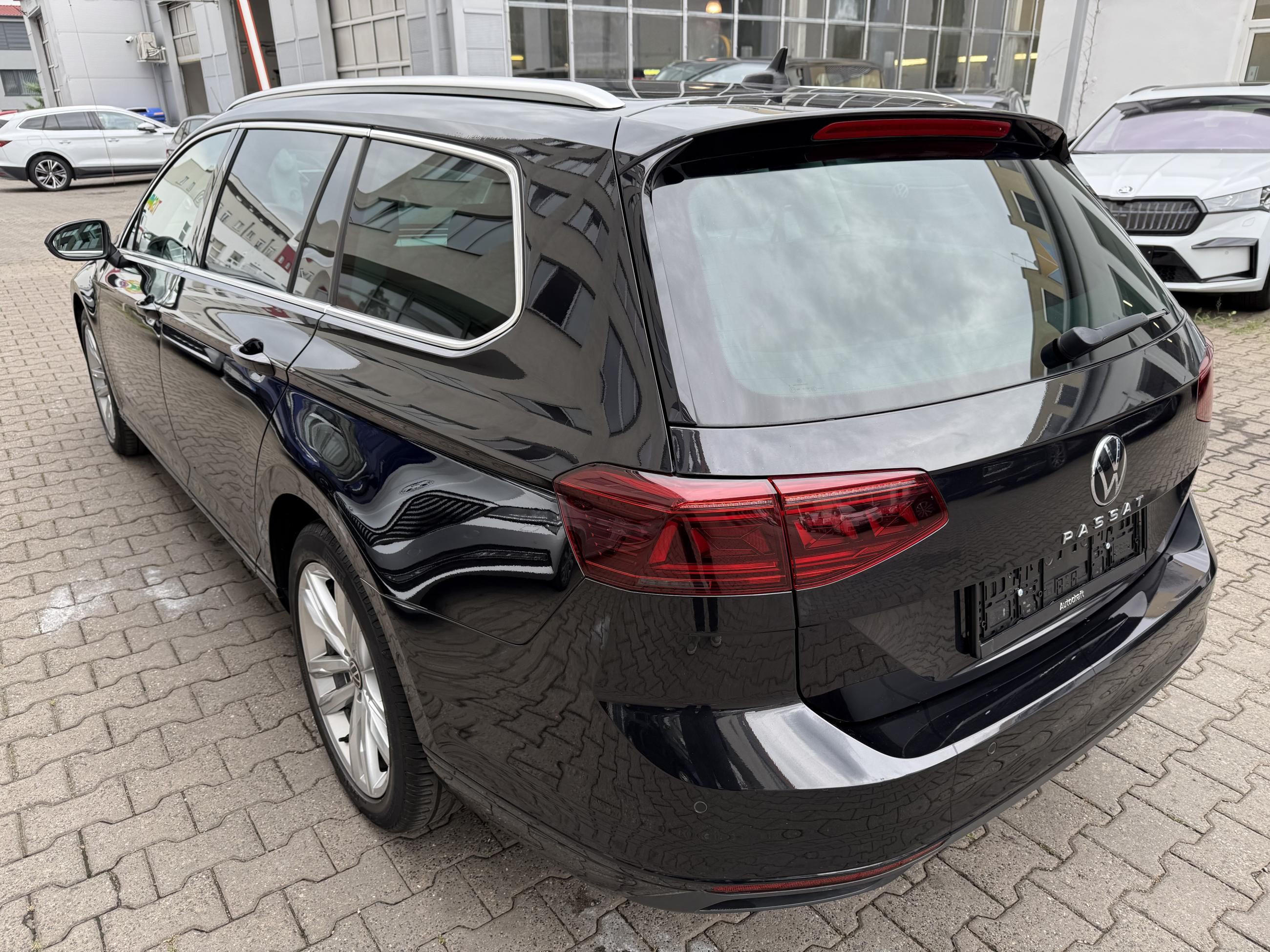 Volkswagen Passat Variant, TDI 110 kW DSG / Tažné - fotka 4