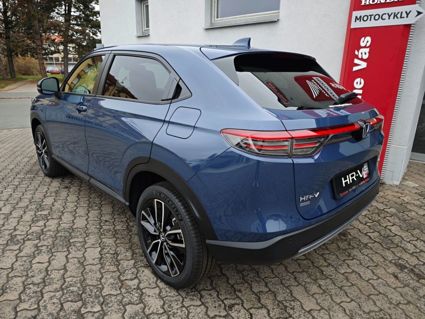 Honda HR-V, 1.5 eHEV Elegance MR27 SKLADEM - fotka 5