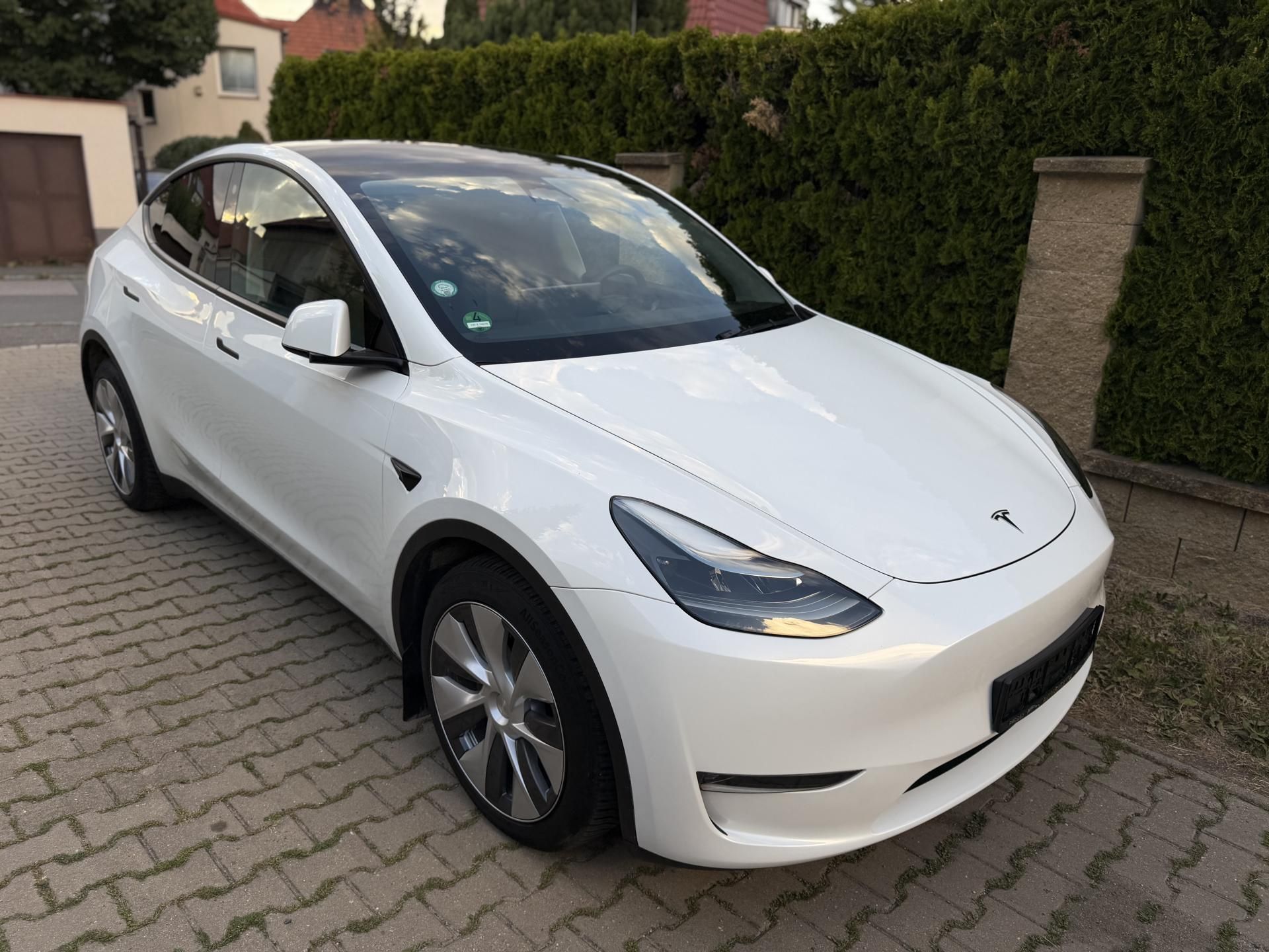 Tesla Model Y, DUAL MOTOR-LONG RANGE-TAŽNÉ - fotka 5