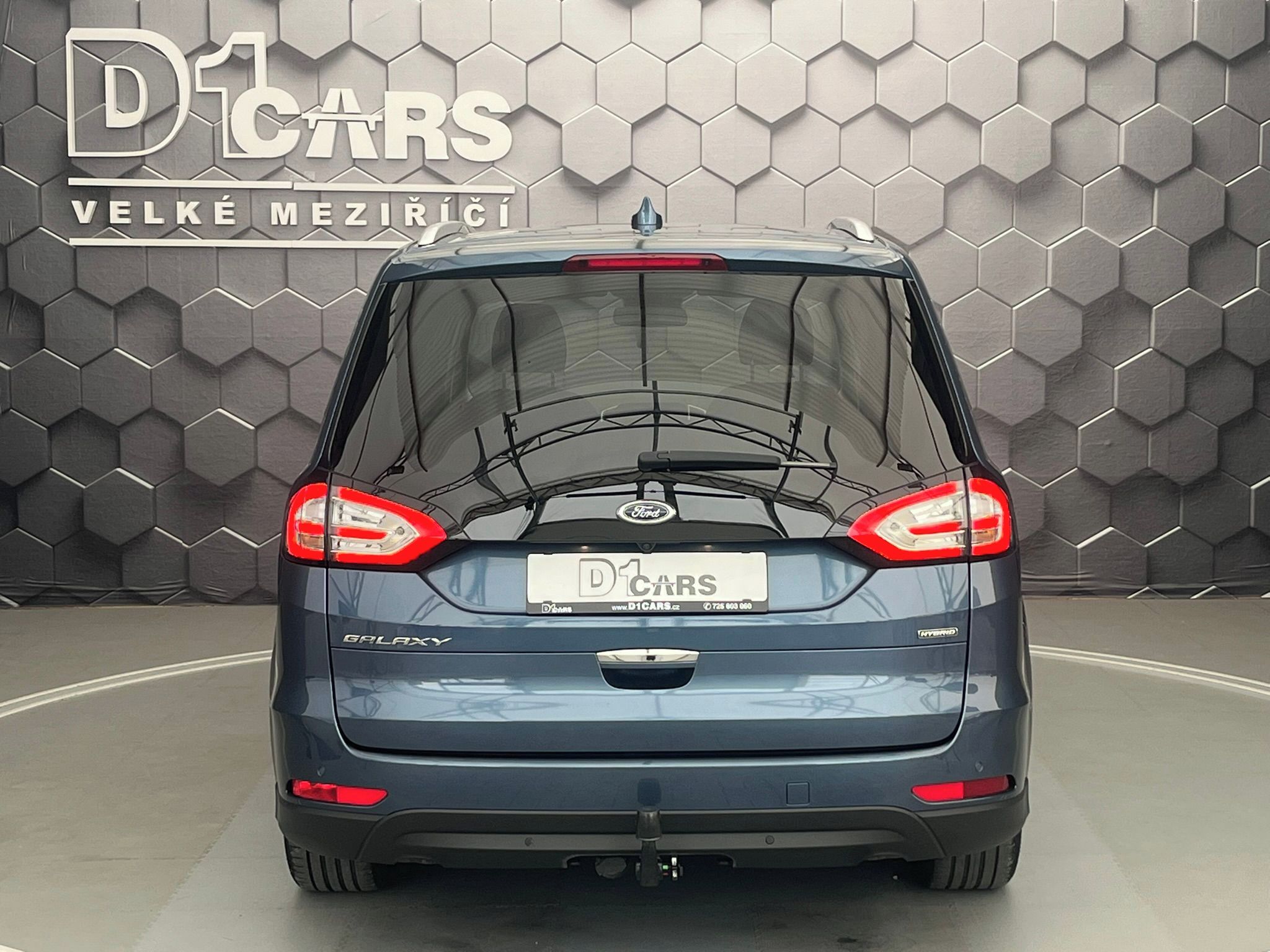 Ford Galaxy, 2.5 HEV TITANIUM 7 míst - fotka 3