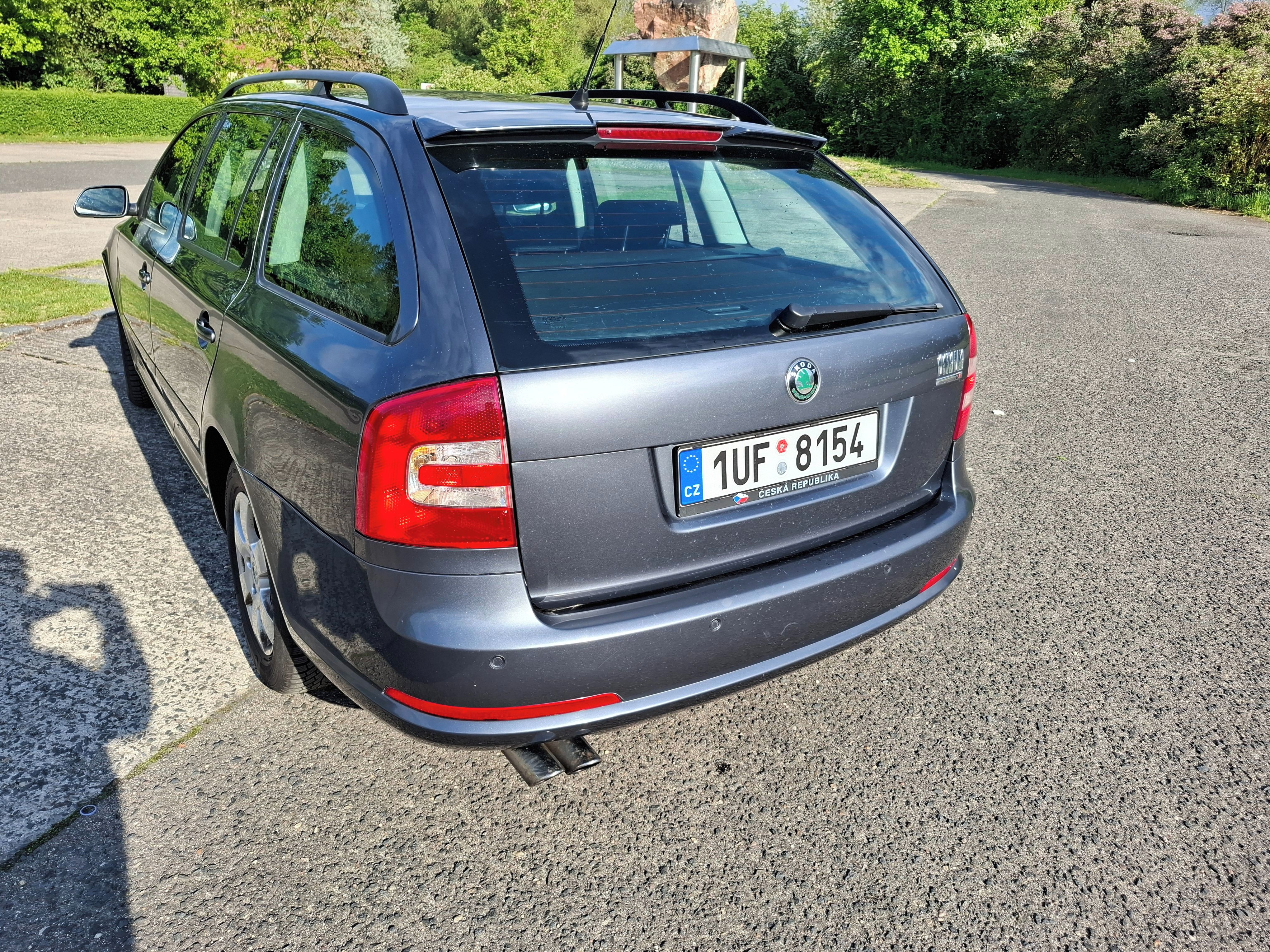 Škoda Octavia, Octavia 2 Sport 2.0 TDI kombi - fotka 4