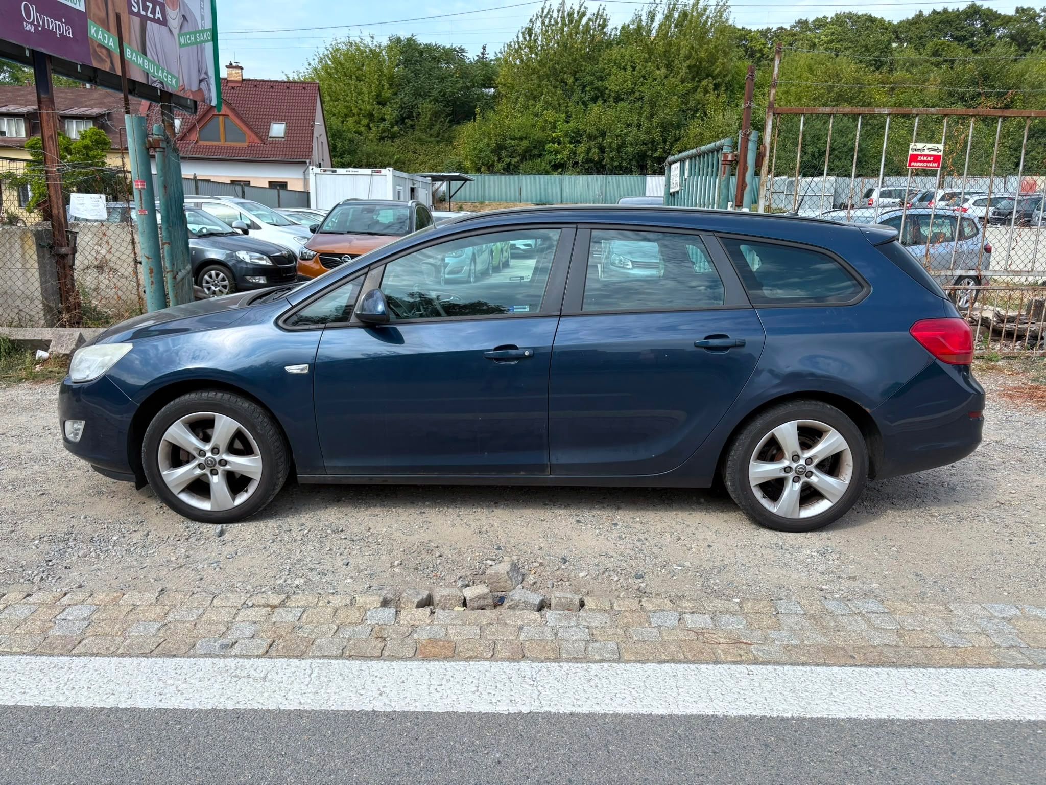 Opel Astra, 1,4 Sports Tourer - fotka 3