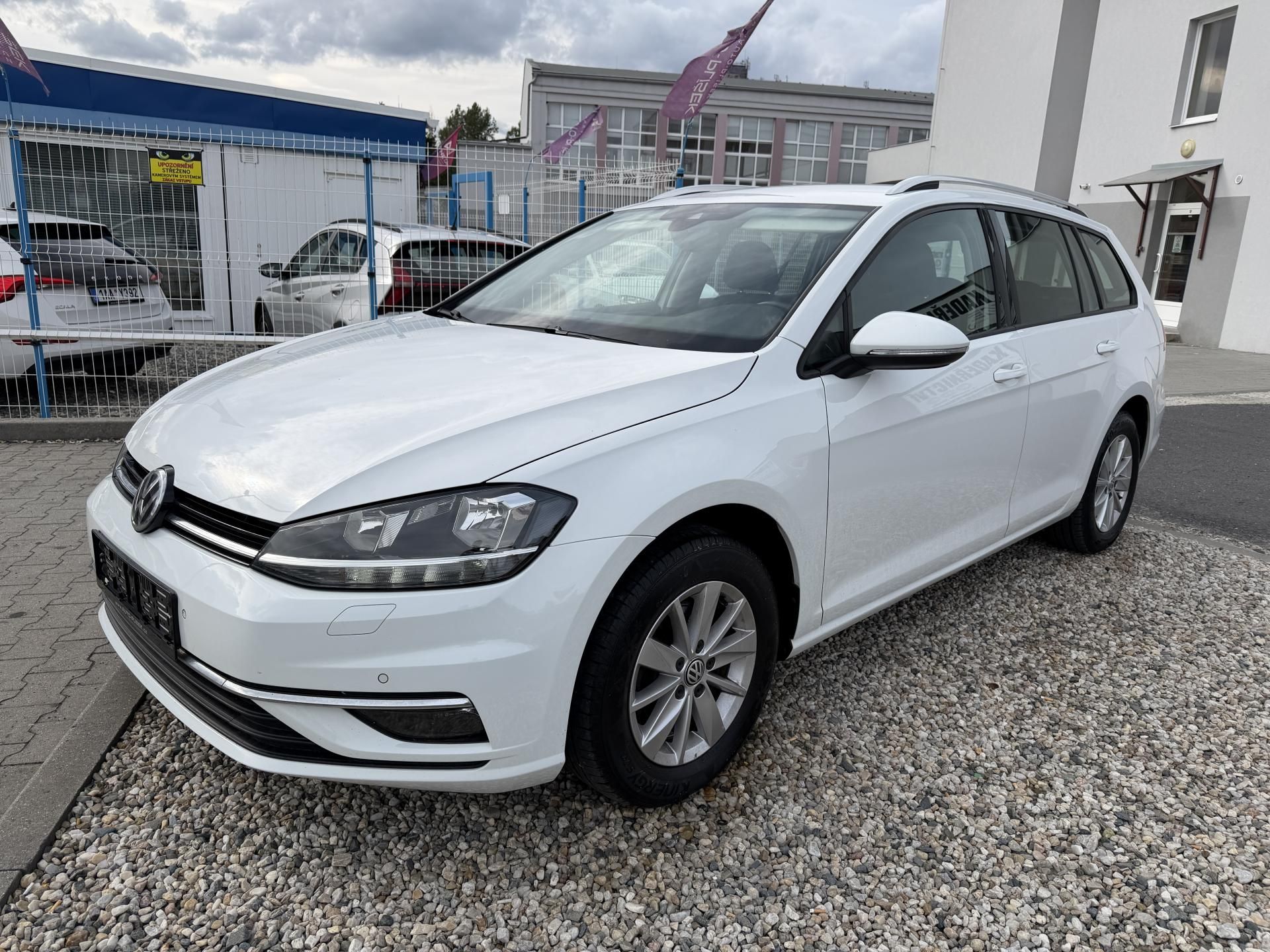 Volkswagen Golf, Combi VII 1,6 TDi/85kW - fotka 3
