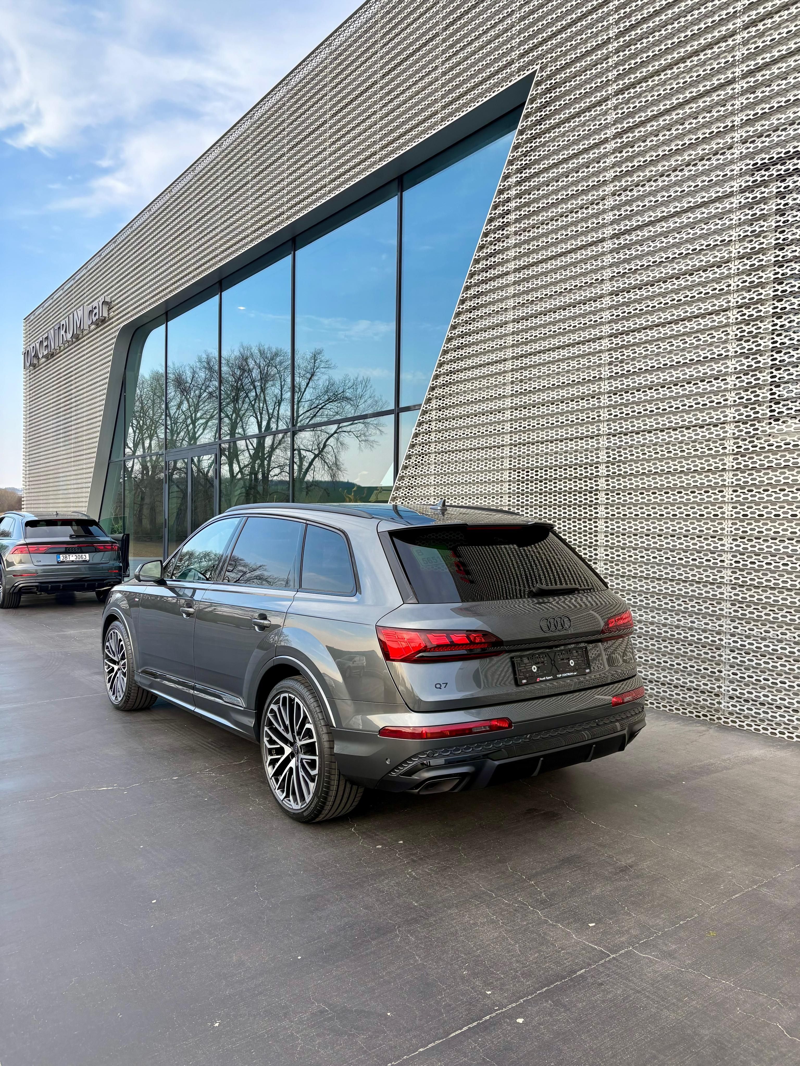 Audi Q7, Audi Q7 3,0 TDI V6 - Limitovan - fotka 2