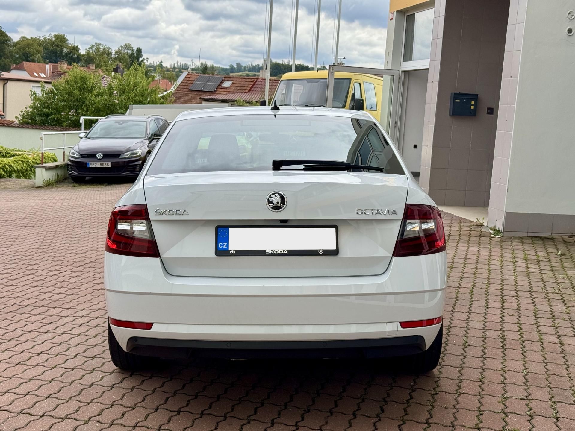 Škoda Octavia, 1.4Si 110kW DSG Style - fotka 6