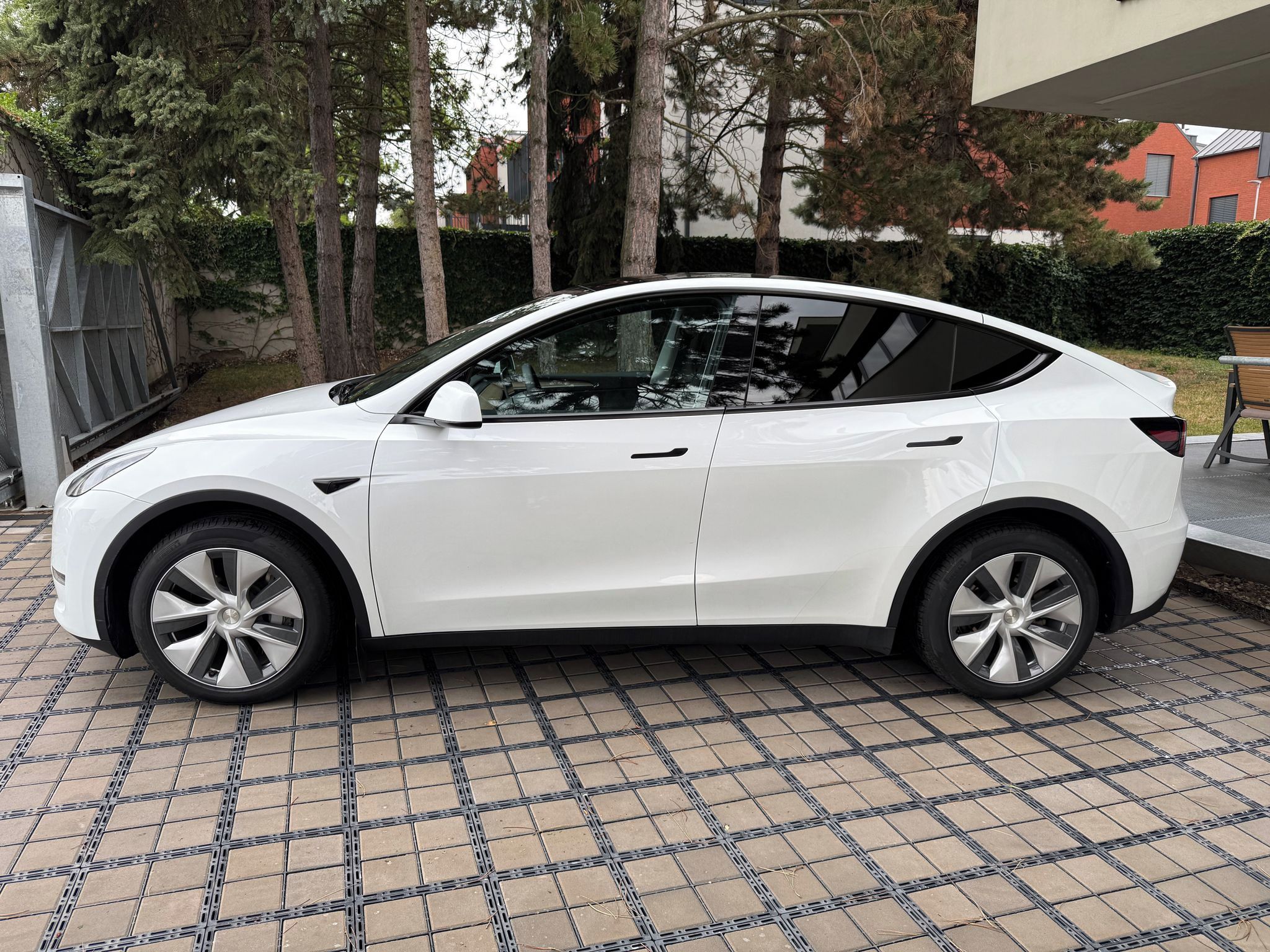 Tesla Model Y, LR AWD Tažné / Záruka Tesla - fotka 3