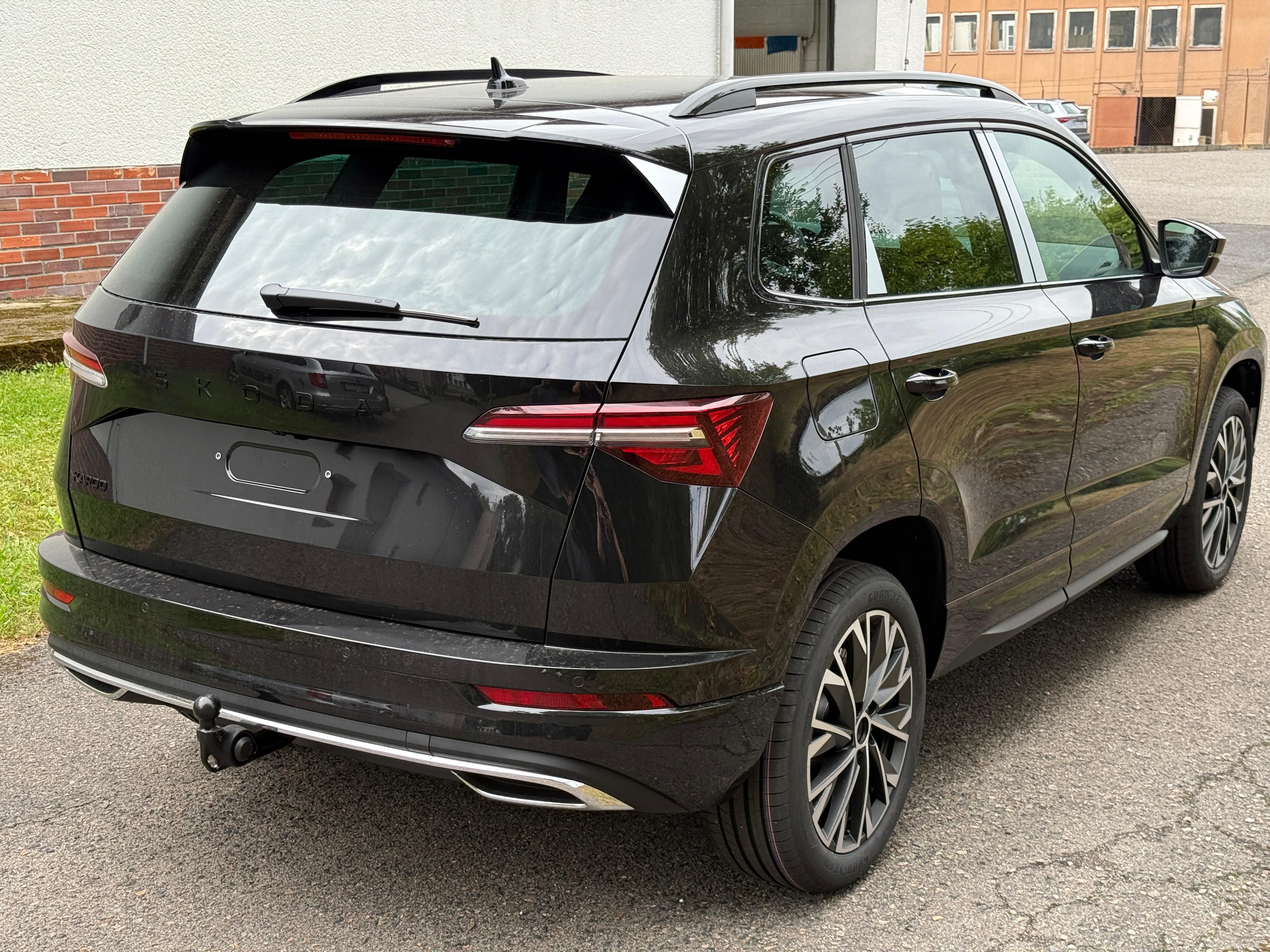 Škoda Karoq, 1,5 TSI 110 kW DSG Sportline - fotka 4