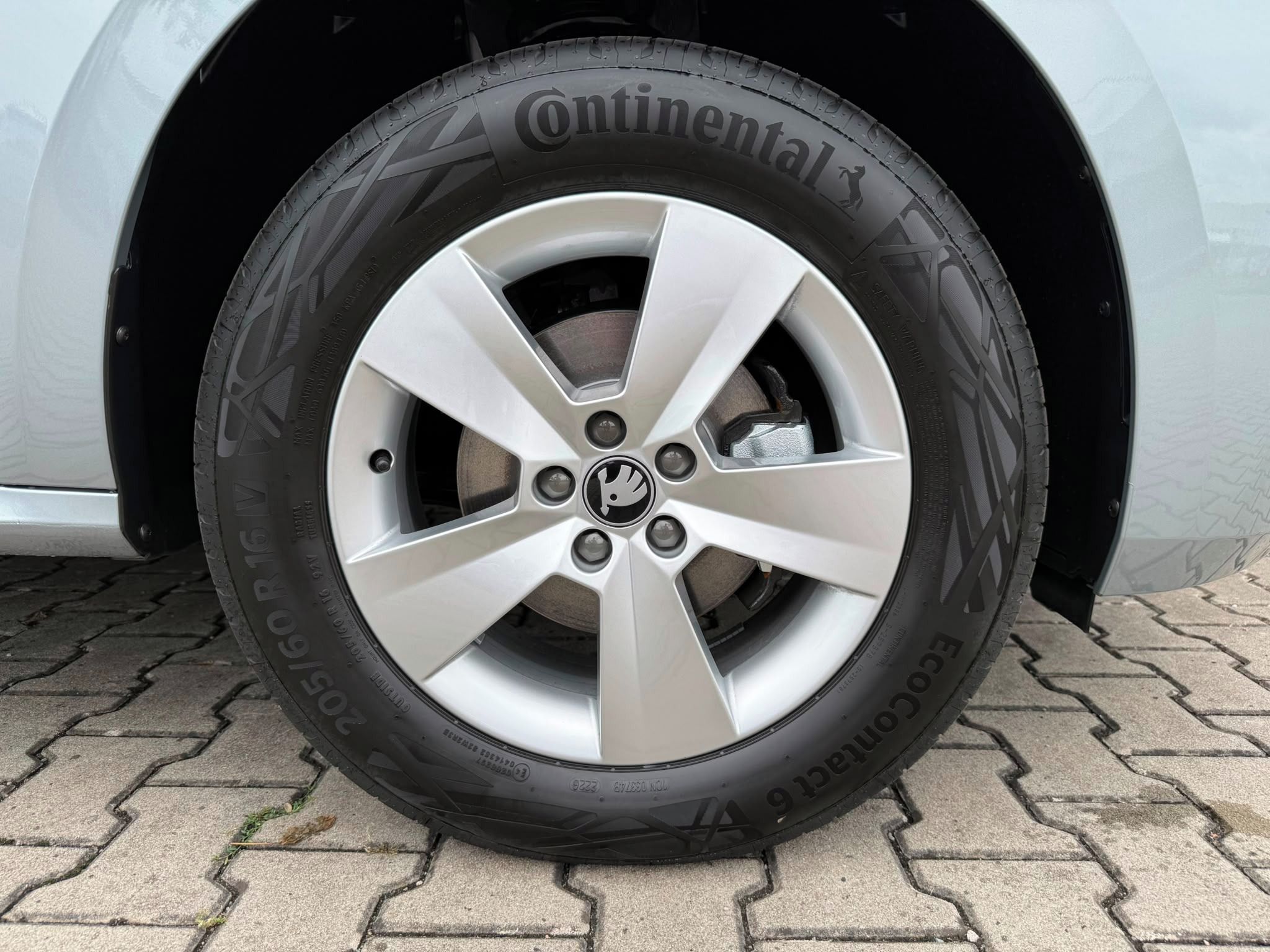 Škoda Kamiq, Škoda Kamiq 1.0TSI 85kW, 7°A - fotka 5