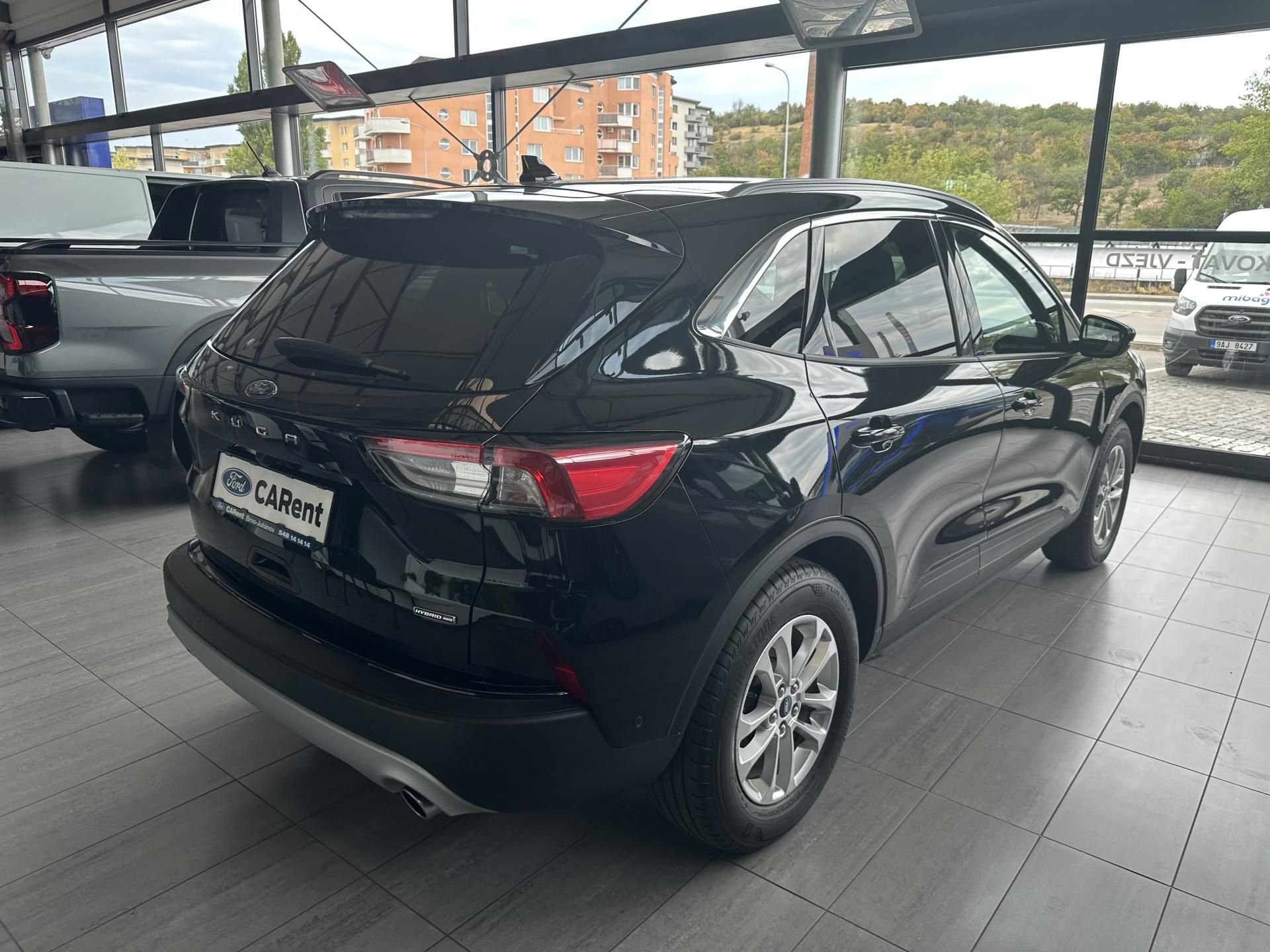 Ford Kuga, Titanium X 2.5i HEV 190k aut - fotka 4