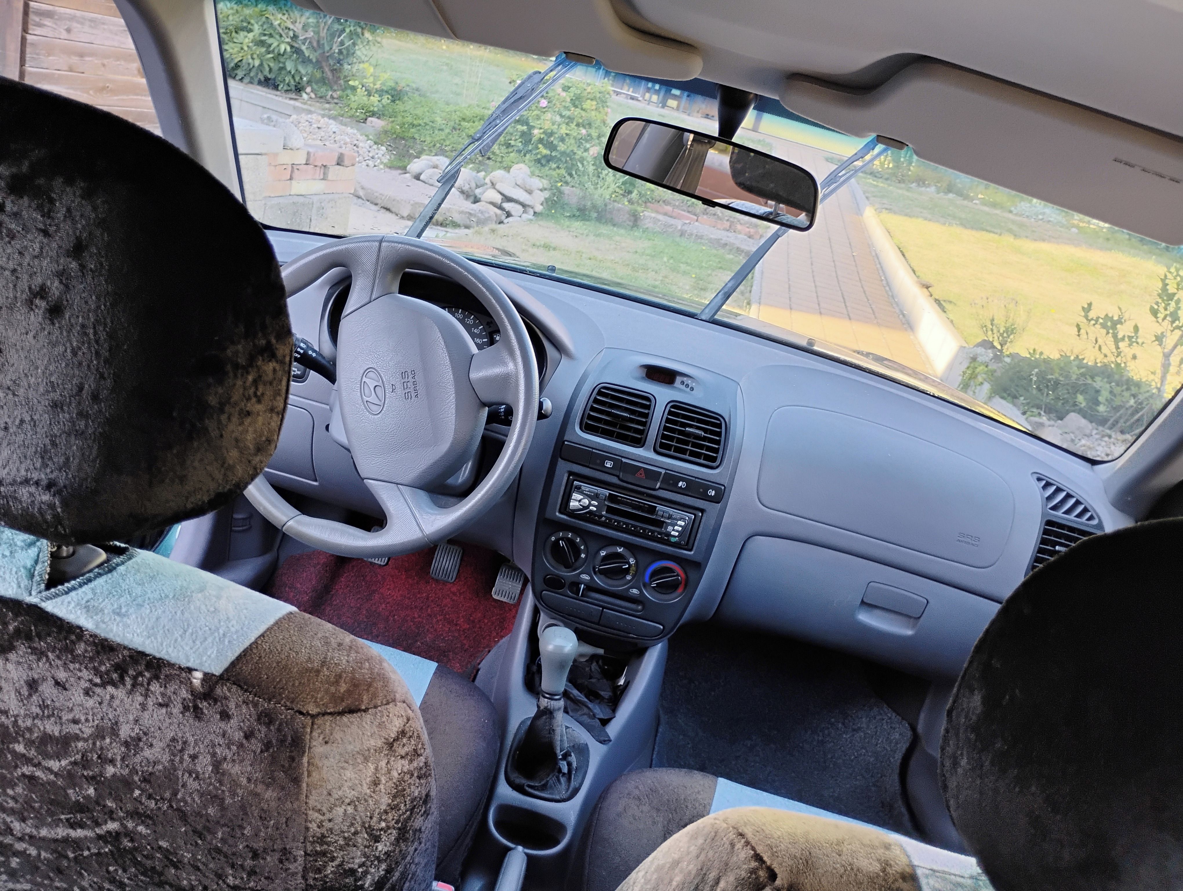 Hyundai Accent, 1,3 i, tažné, + možnost Al kol - fotka 4
