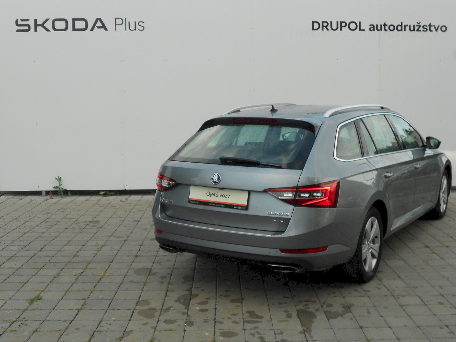 Škoda Superb, Combi III 2.0 TSI - 206 kW, Am - fotka 2