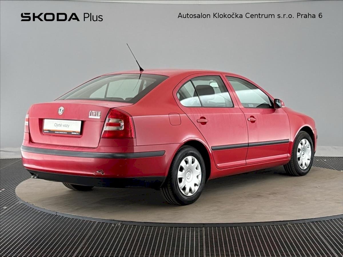 Škoda Octavia, TDI77 kW Ambiente - fotka 2