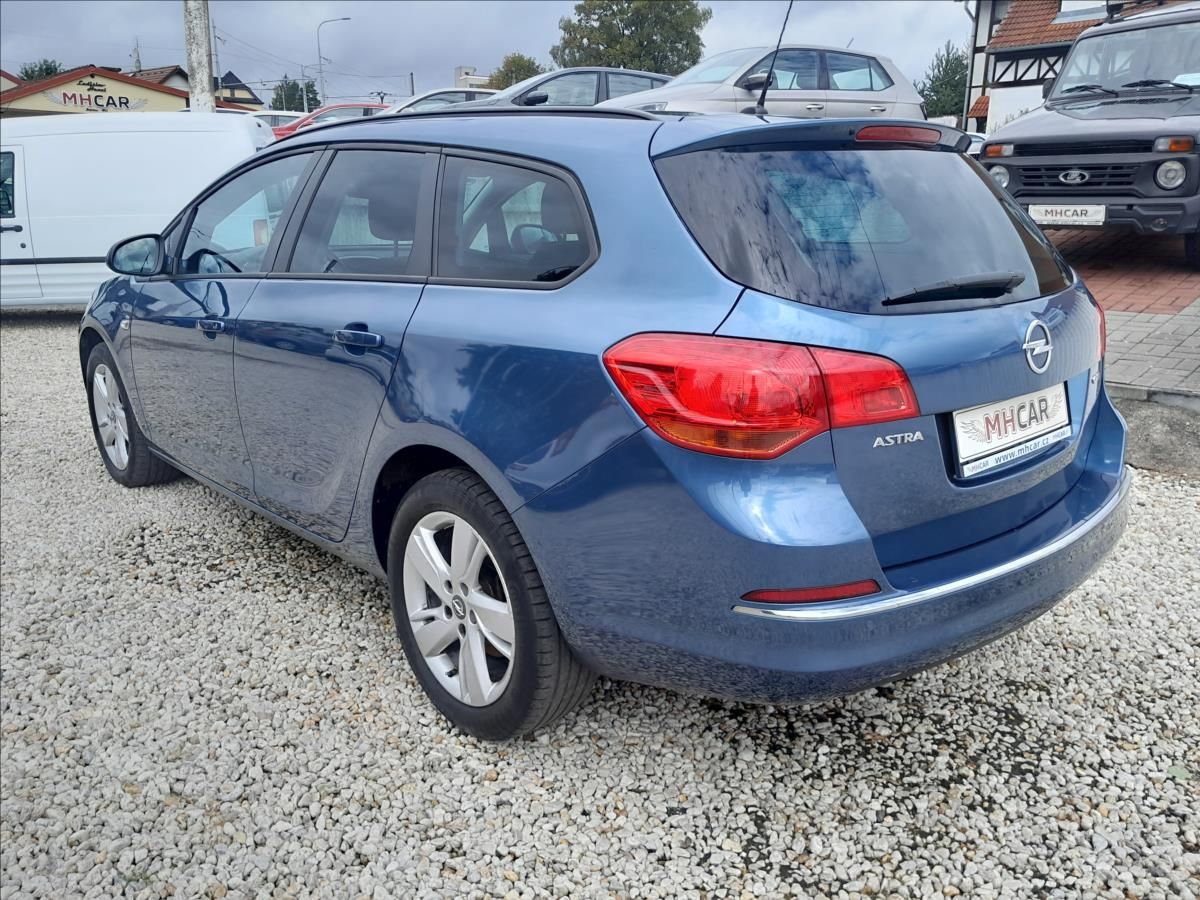 Opel Astra, 1,6 TDCI 100kW SPORTS TOURER - fotka 5