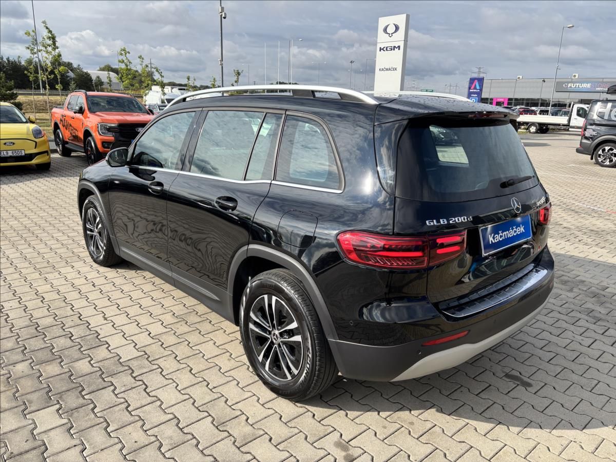 Mercedes-Benz GLB, 2,0 200d 110kW 4Matic DCT - fotka 3