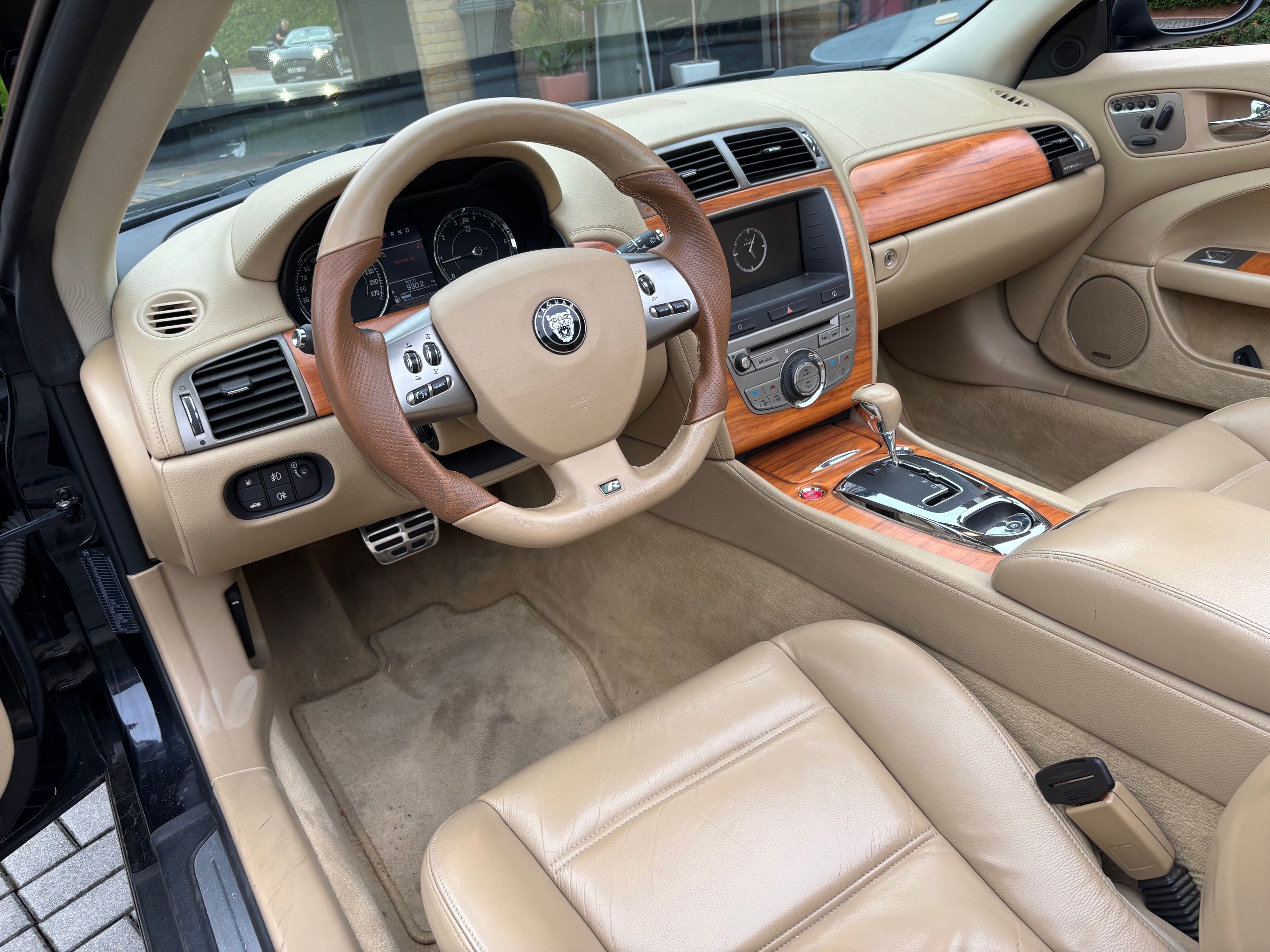 Jaguar XKR, krásné rychlé auto - fotka 5