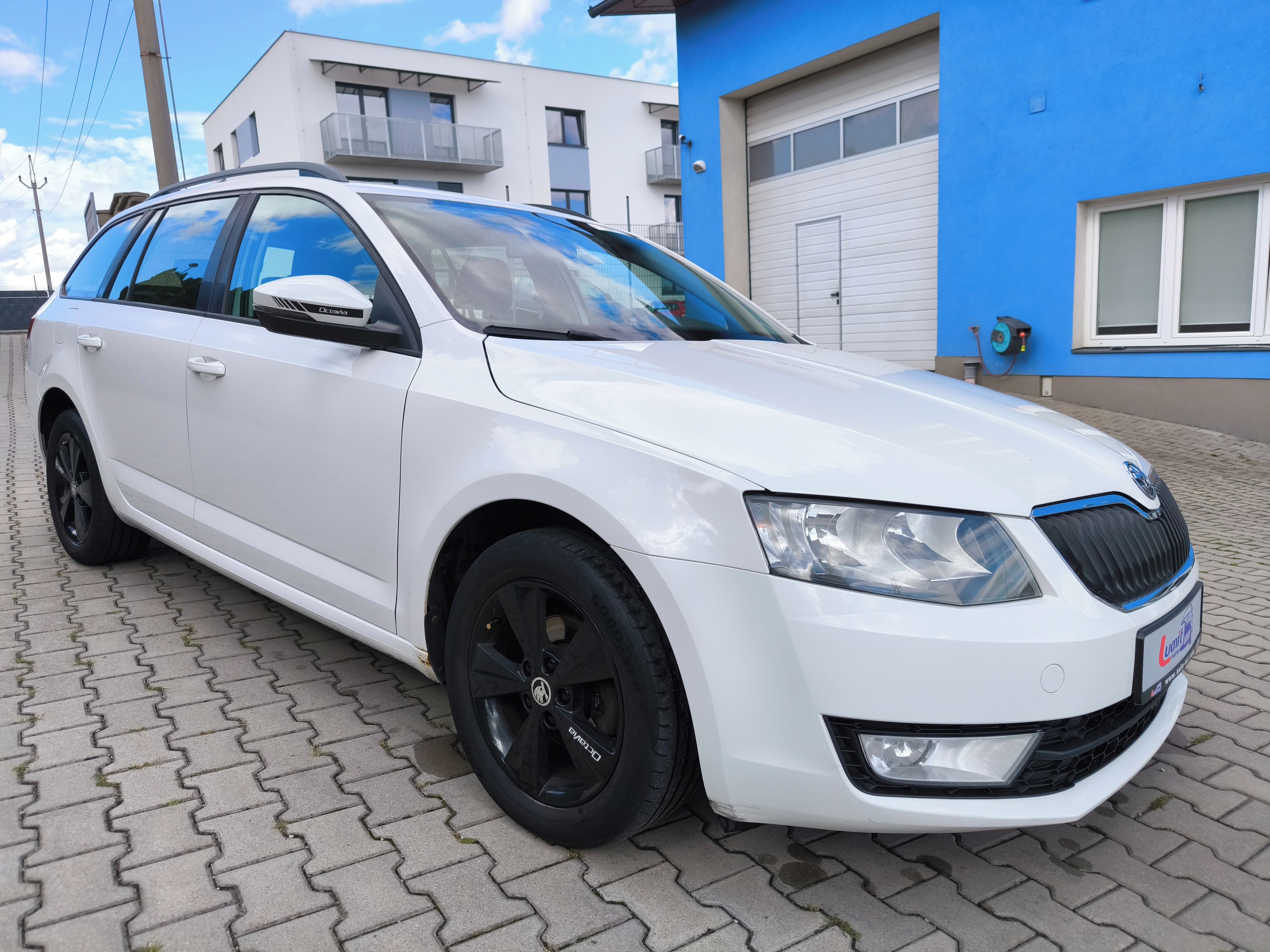 Škoda Octavia, 1.6 TDi Style - fotka 3