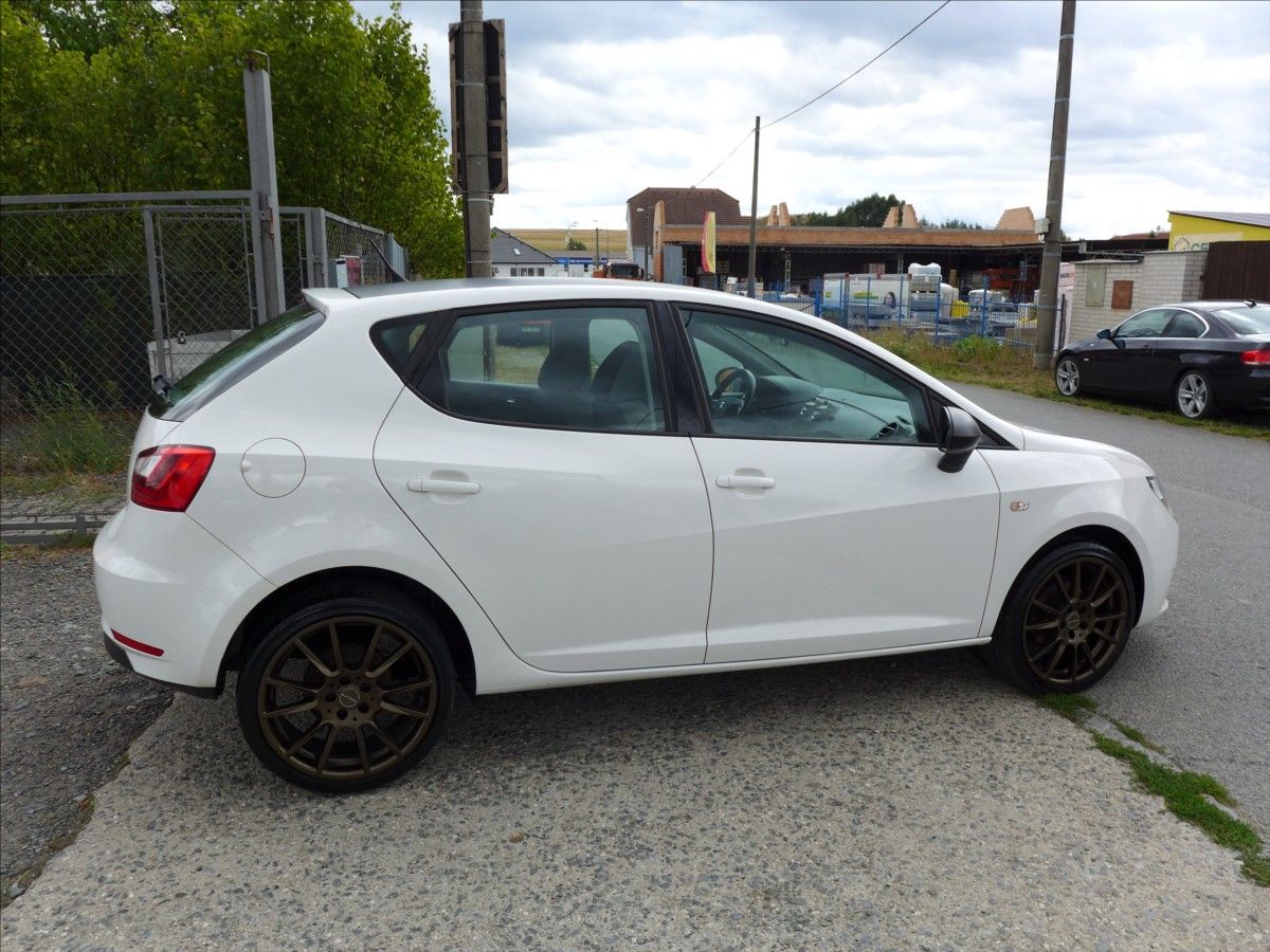 Seat Ibiza, 1,2 TSI  KLIMA, 2X KOLA, 1.MAJ - fotka 5