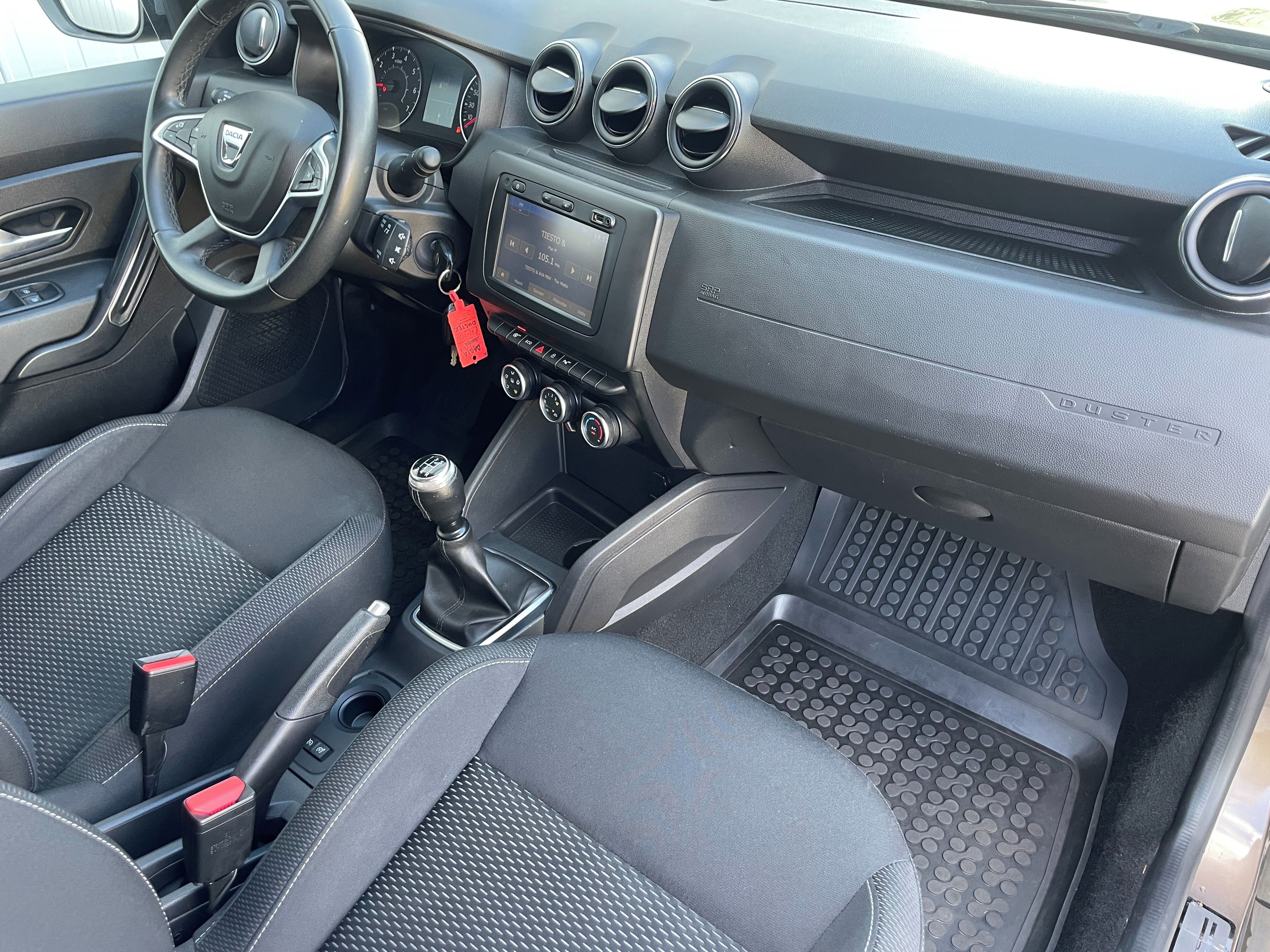 Dacia Duster, 1,6 SCe 84kW Tažné Klima - fotka 6