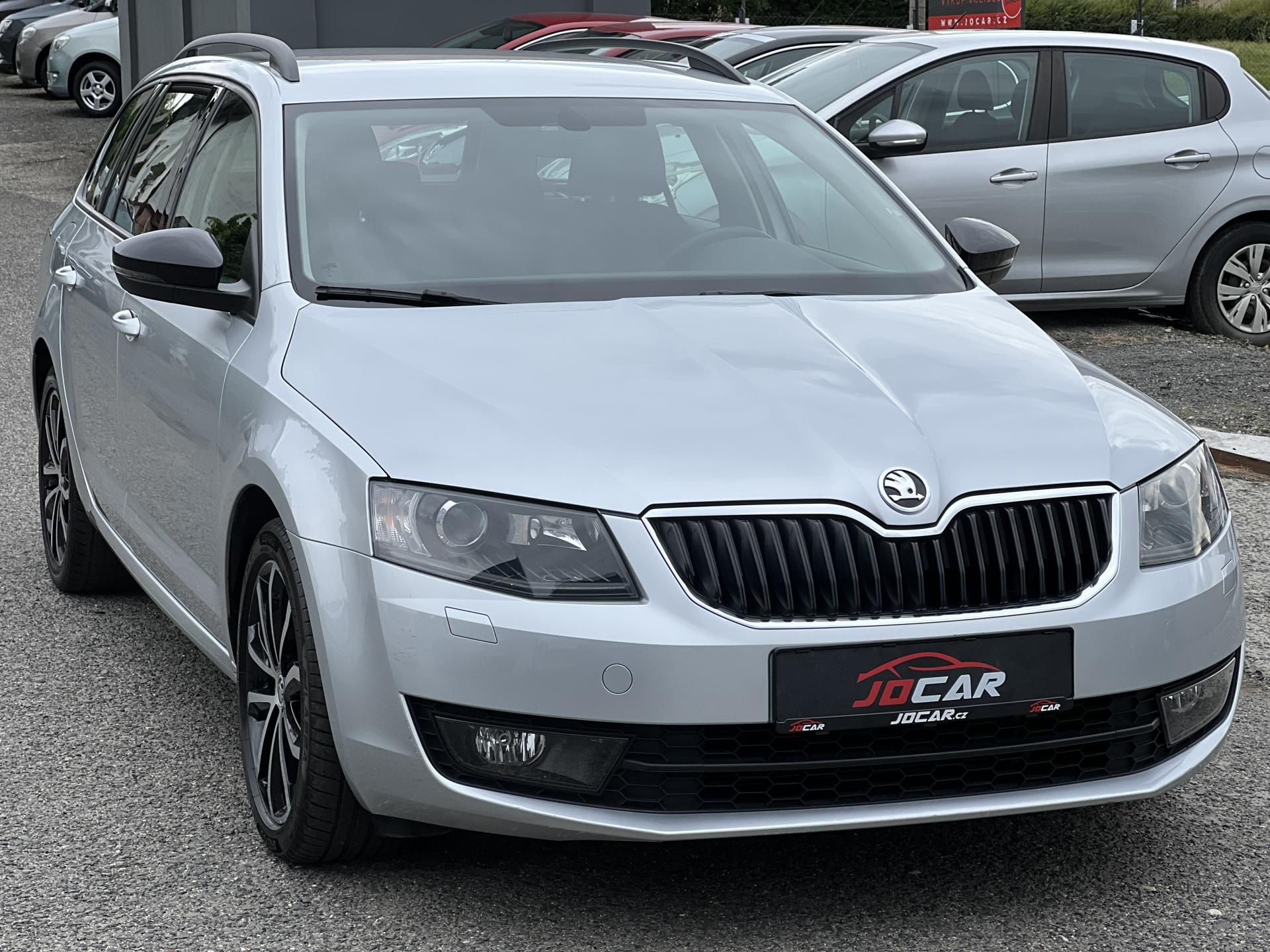Škoda Octavia, 1.6TDi 81kw KLIMA TEMPOMAT ALU - fotka 3