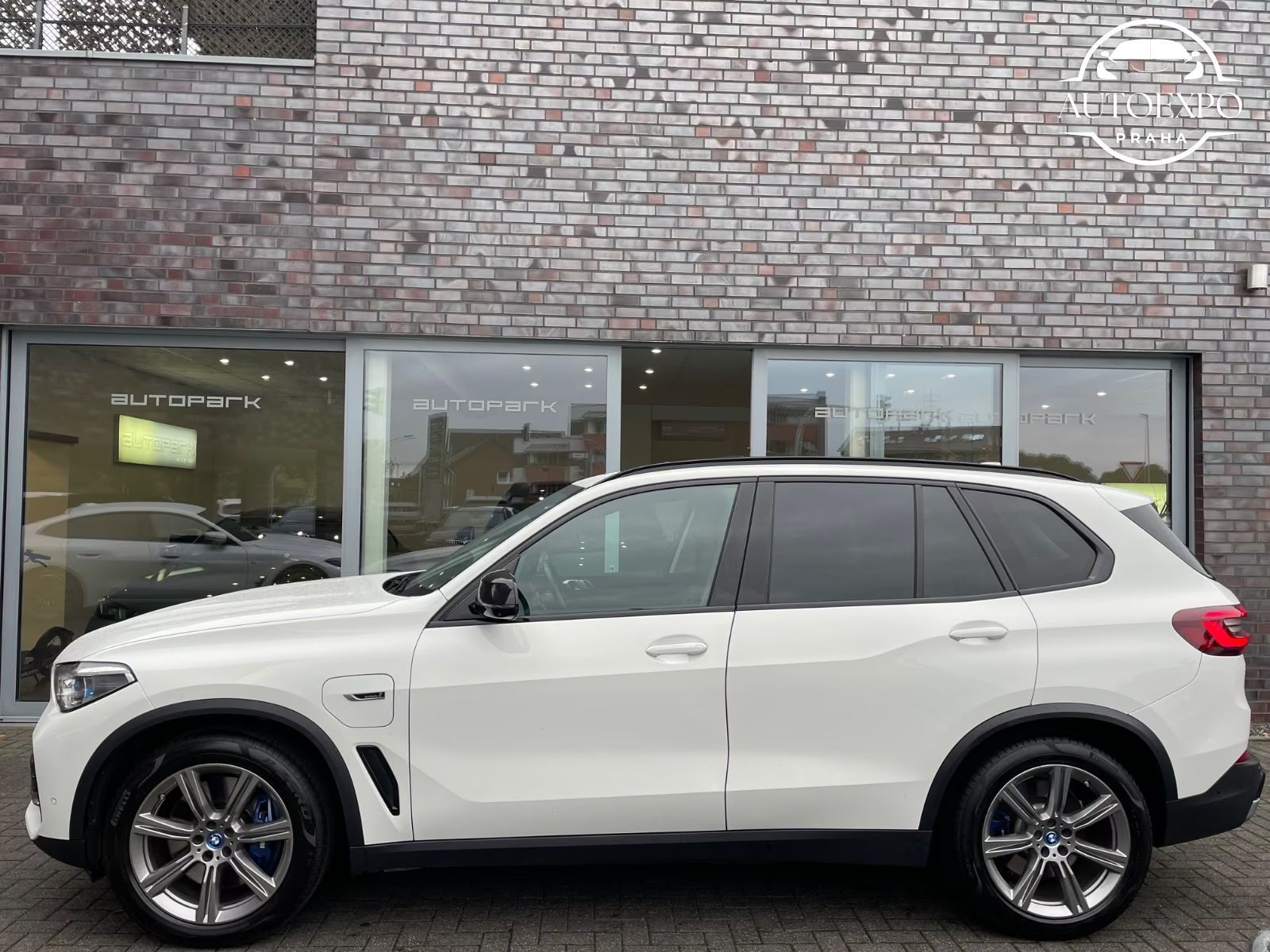 BMW X5, xDr 45e SkyLounge - fotka 4