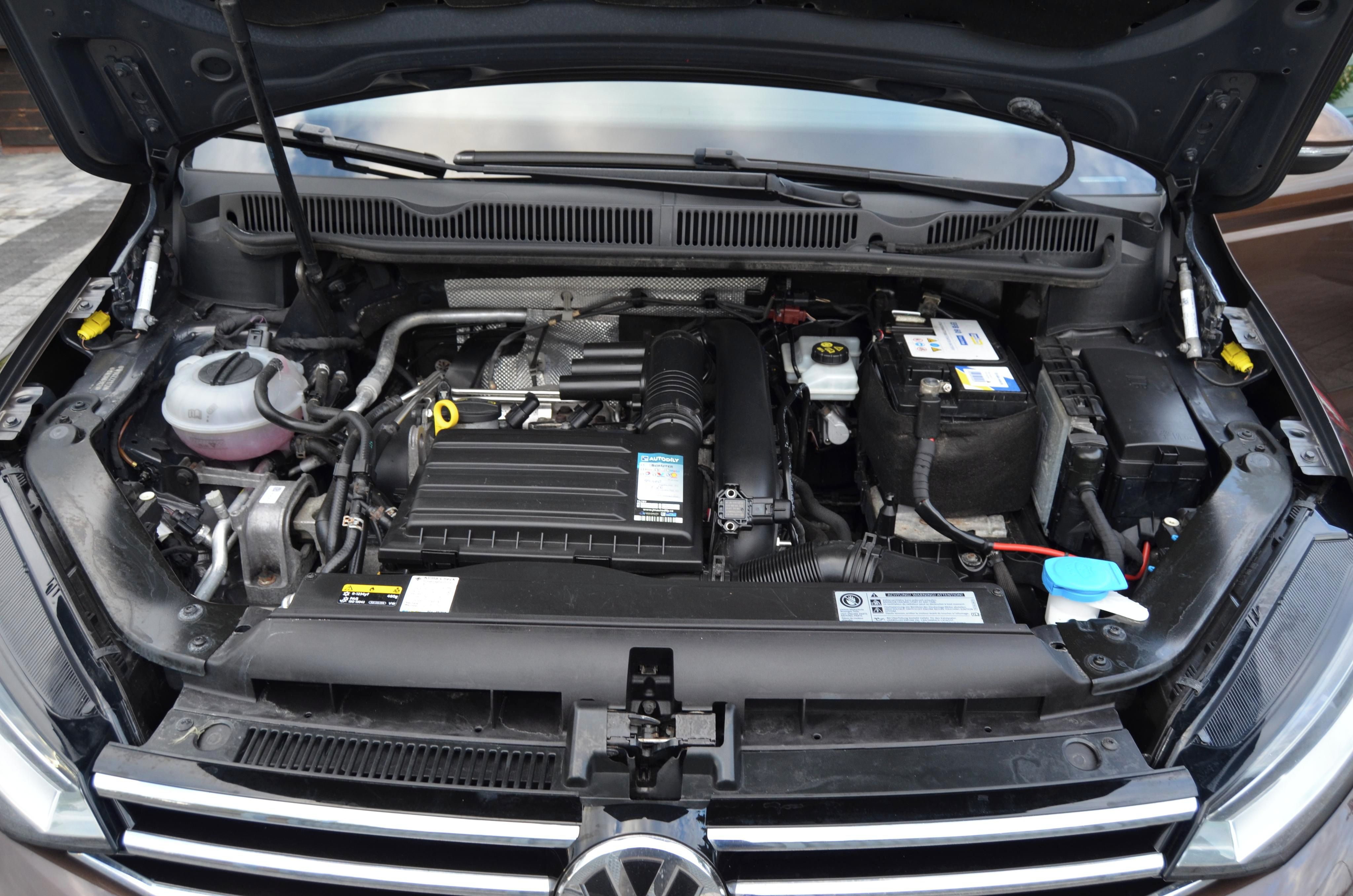 Volkswagen Touran, 1.2 TSI 7 míst - fotka 6