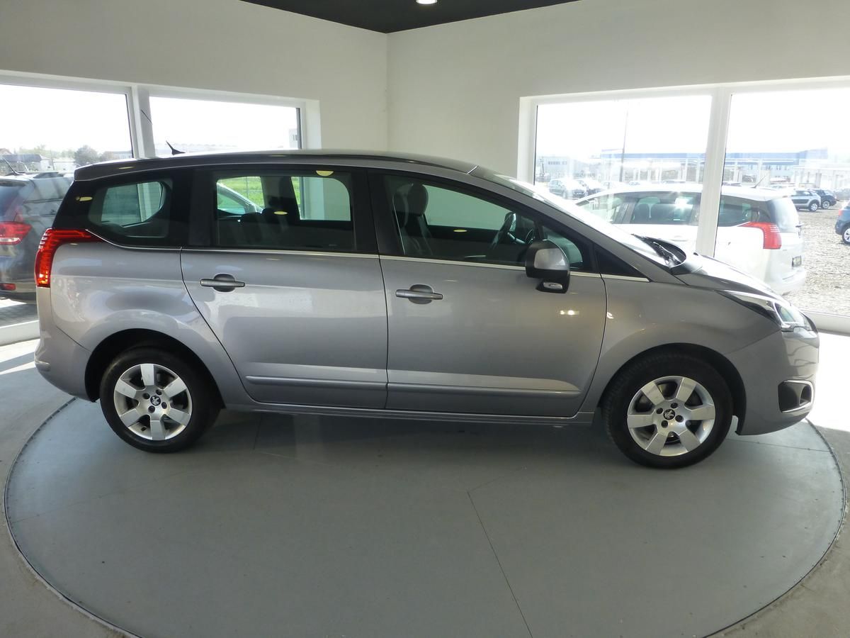 Peugeot 5008, 1,6HDI*NEW ČR*1 MAJ**DIGI**ALU - fotka 4