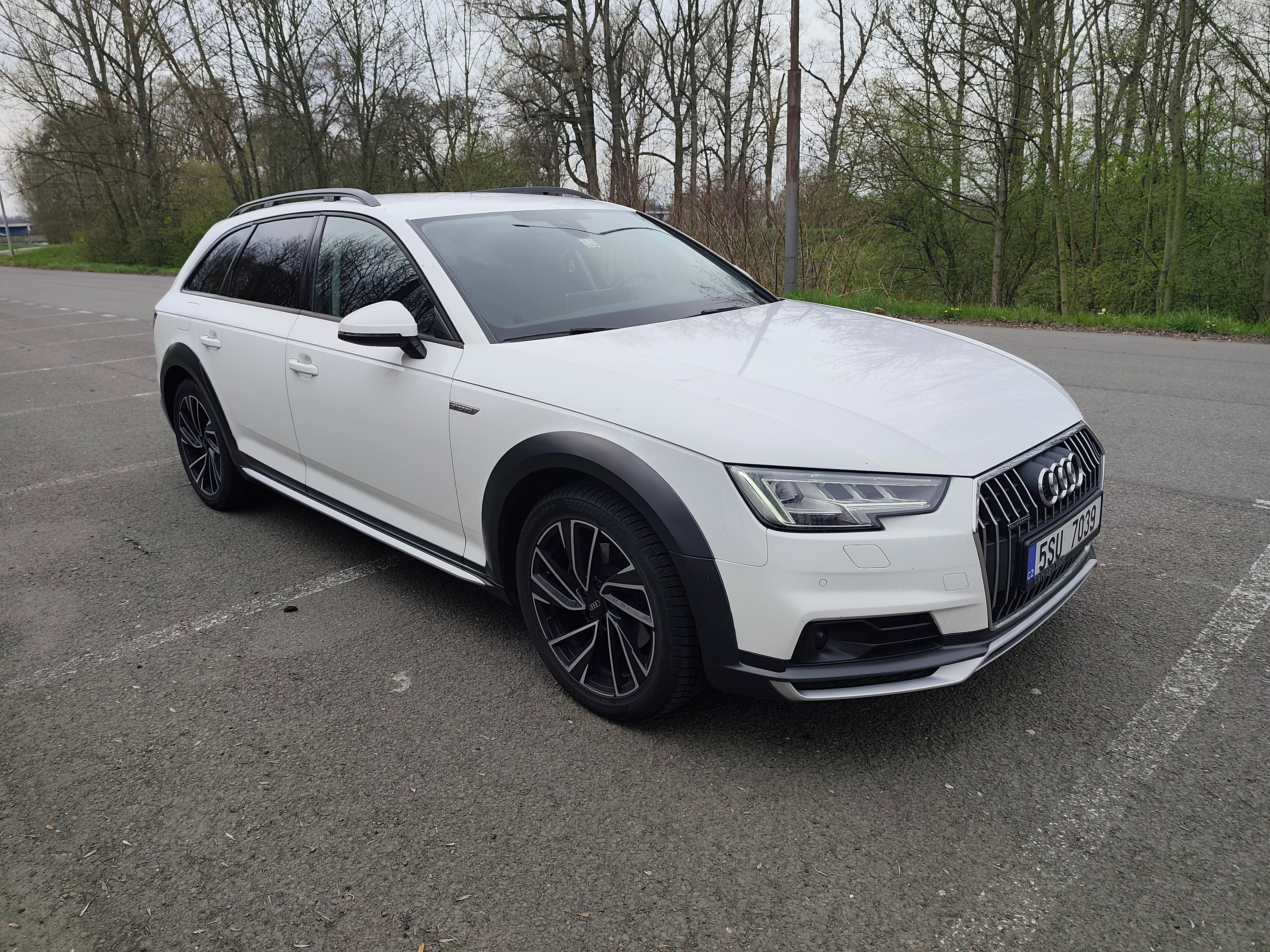 Audi A4 allroad, Audi A4 Allroad 2.0 TDI - fotka 3