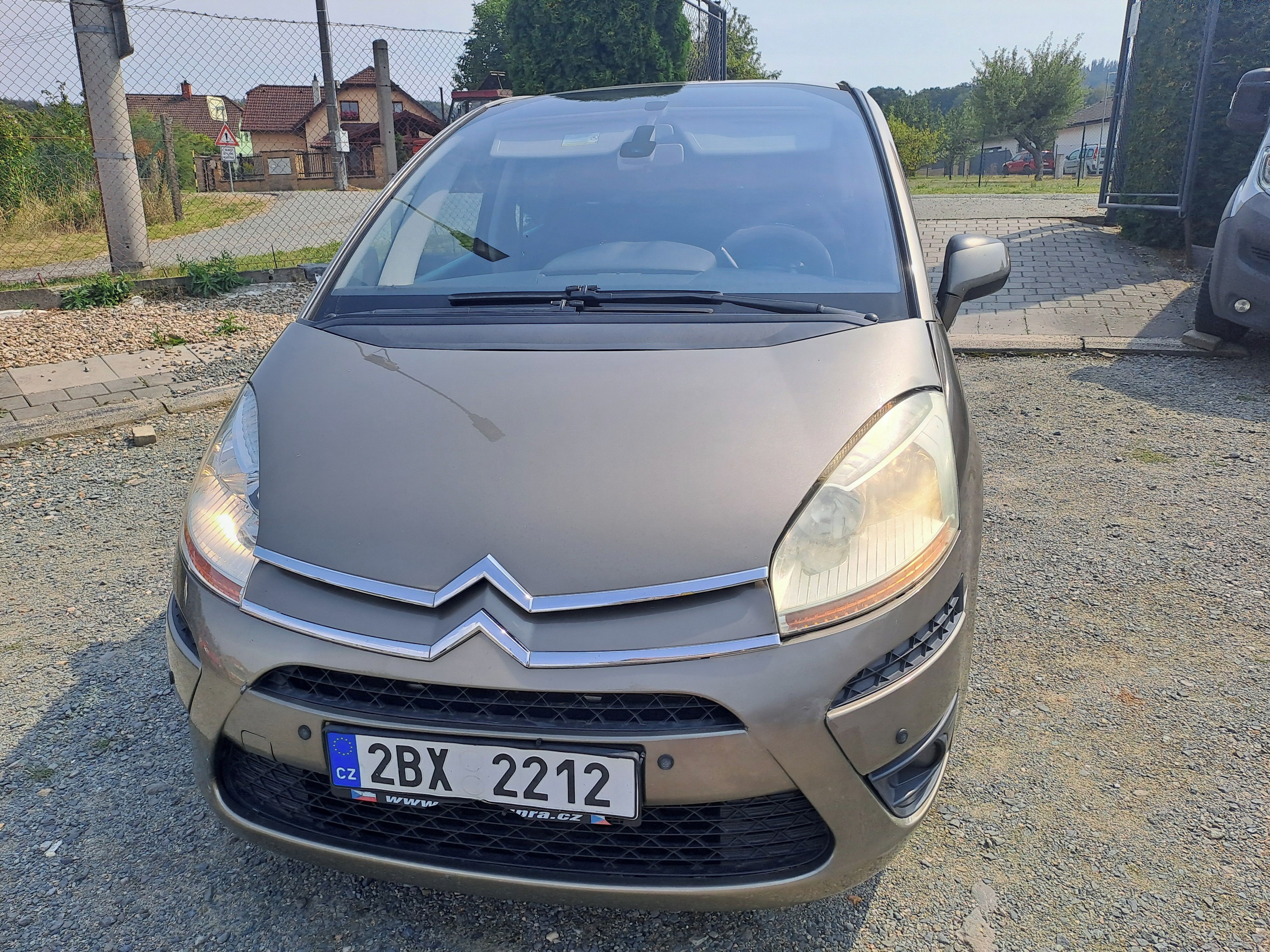 Citroën C4 Picasso, 1,6 HDI 80KW 206 000KM - fotka 2