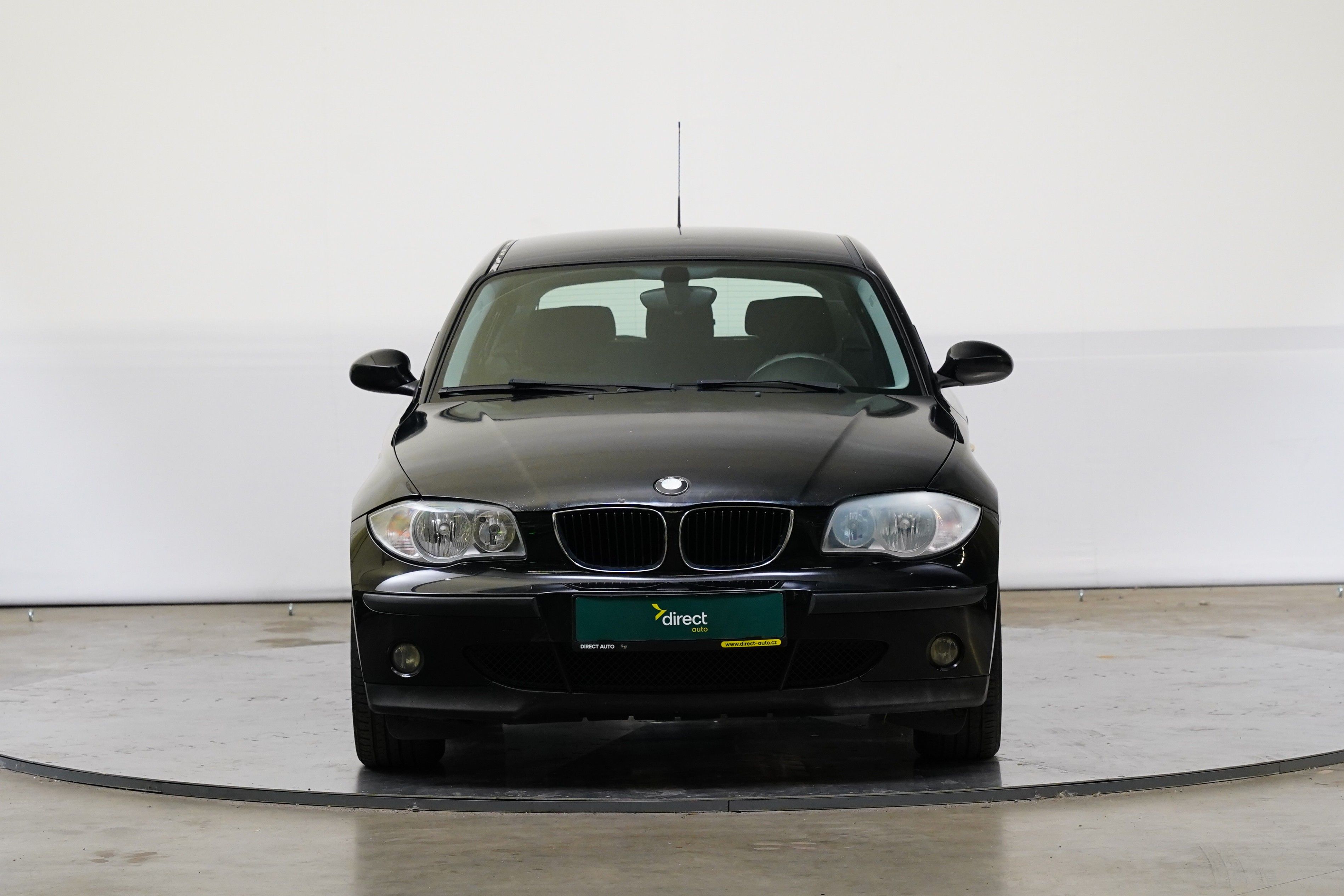 BMW Řada 1, 118d 90 kW - fotka 4
