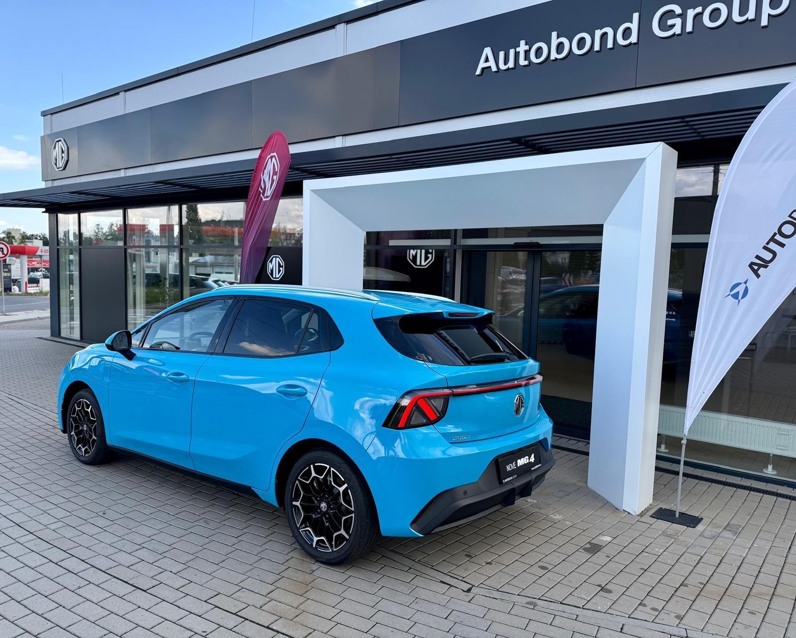 MG MG4, PREMIUM 4 Urban EV 54kWh 118kW - fotka 3