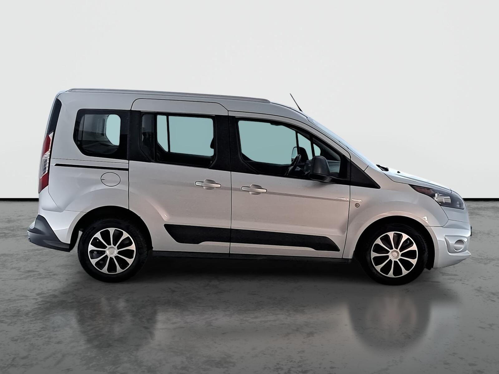 Ford Tourneo Connect, 1.5 TDCi, 5Míst, Klima - fotka 6